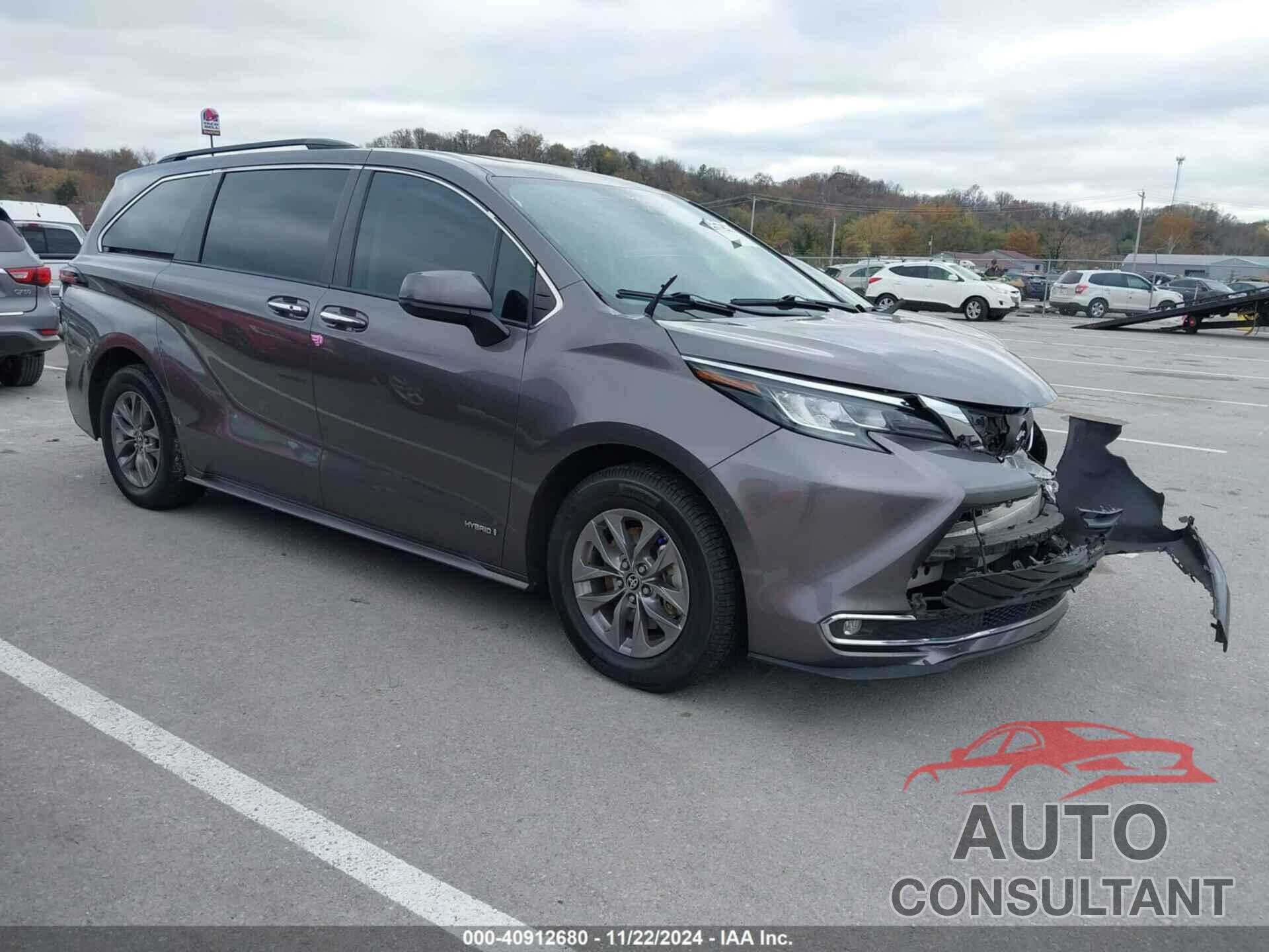 TOYOTA SIENNA 2021 - 5TDYRKEC1MS008618