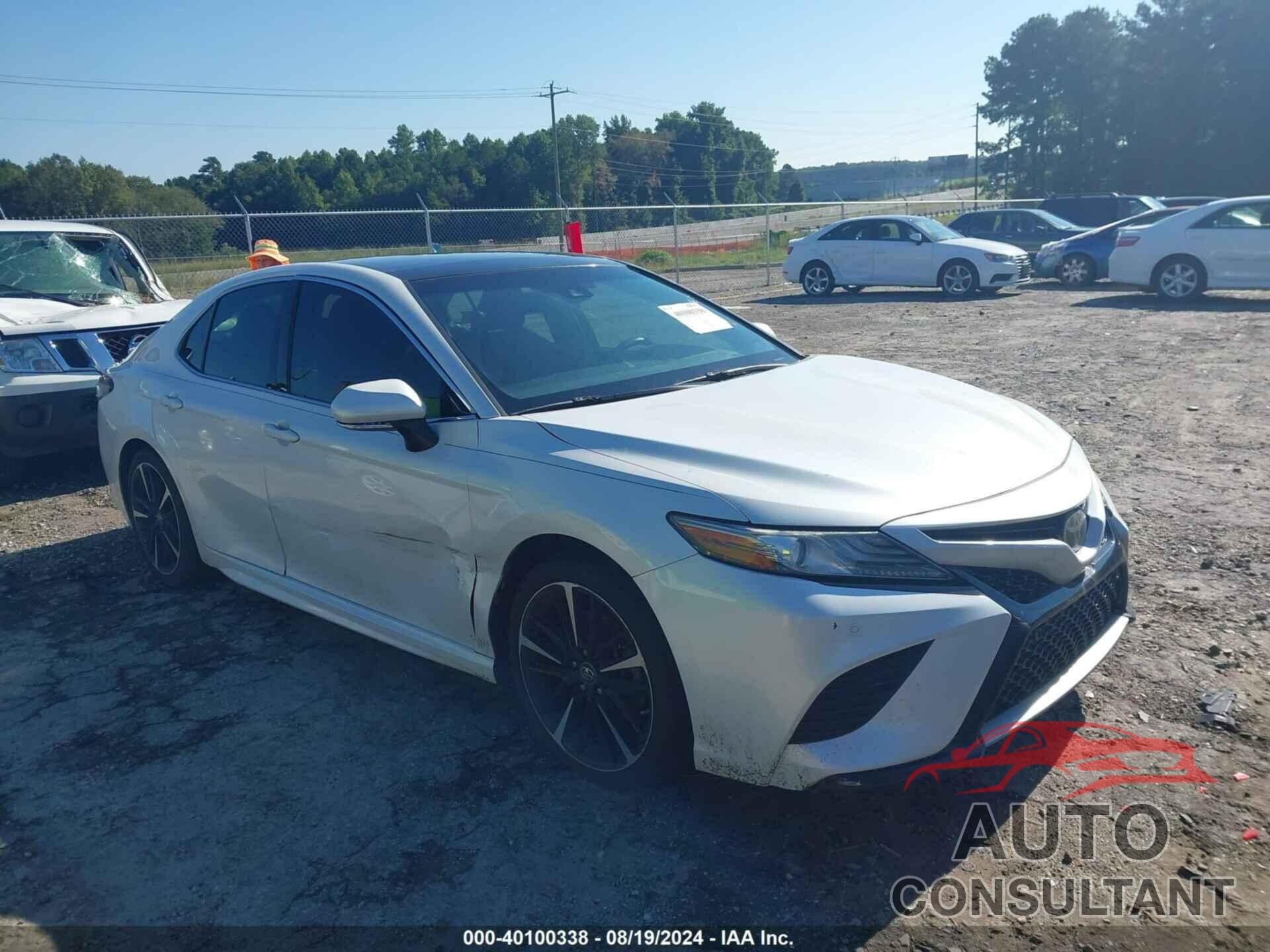 TOYOTA CAMRY 2018 - 4T1B61HK1JU112993