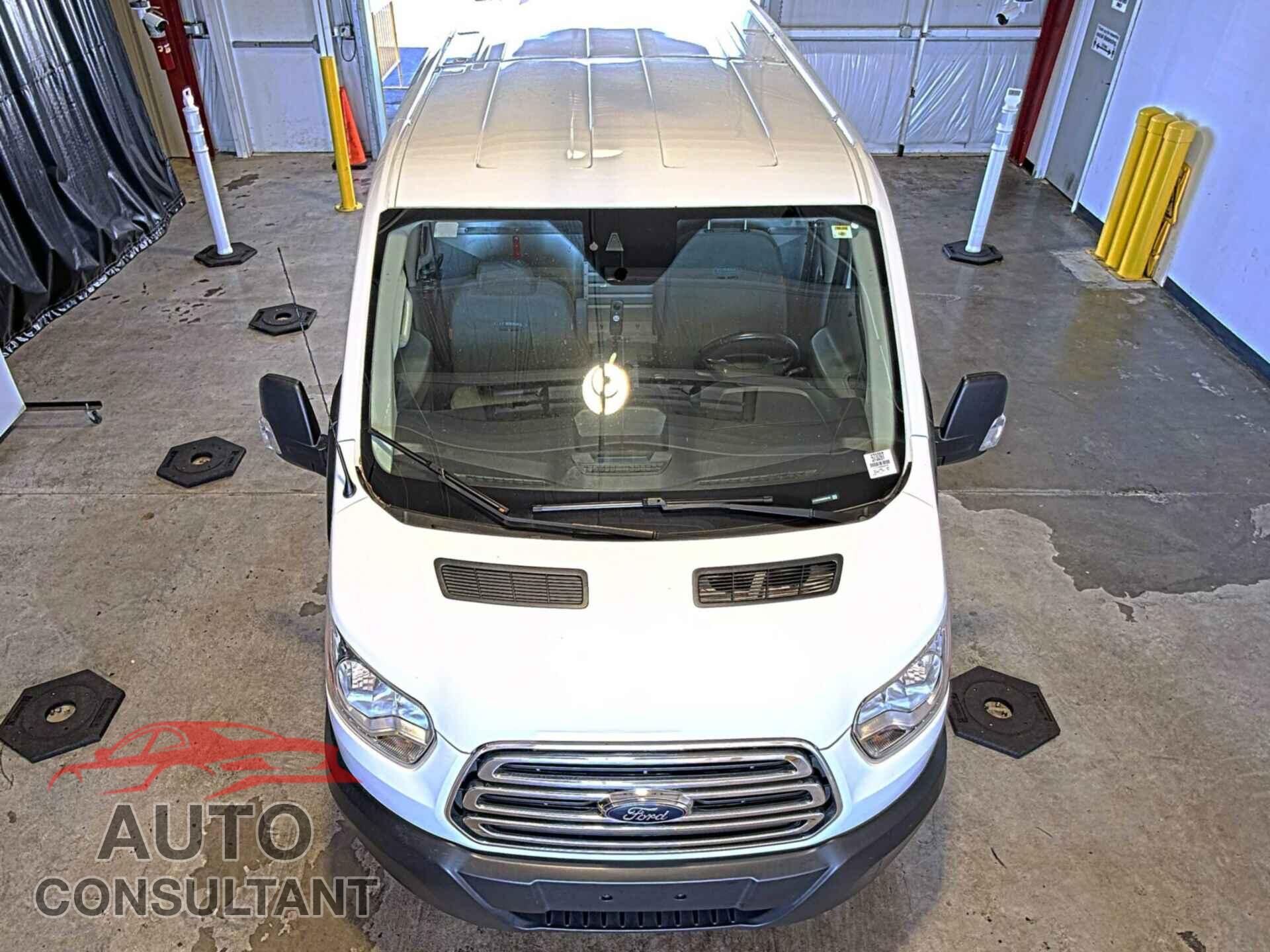 FORD TRANSIT 2019 - 1FTYE1YM8KKB48180