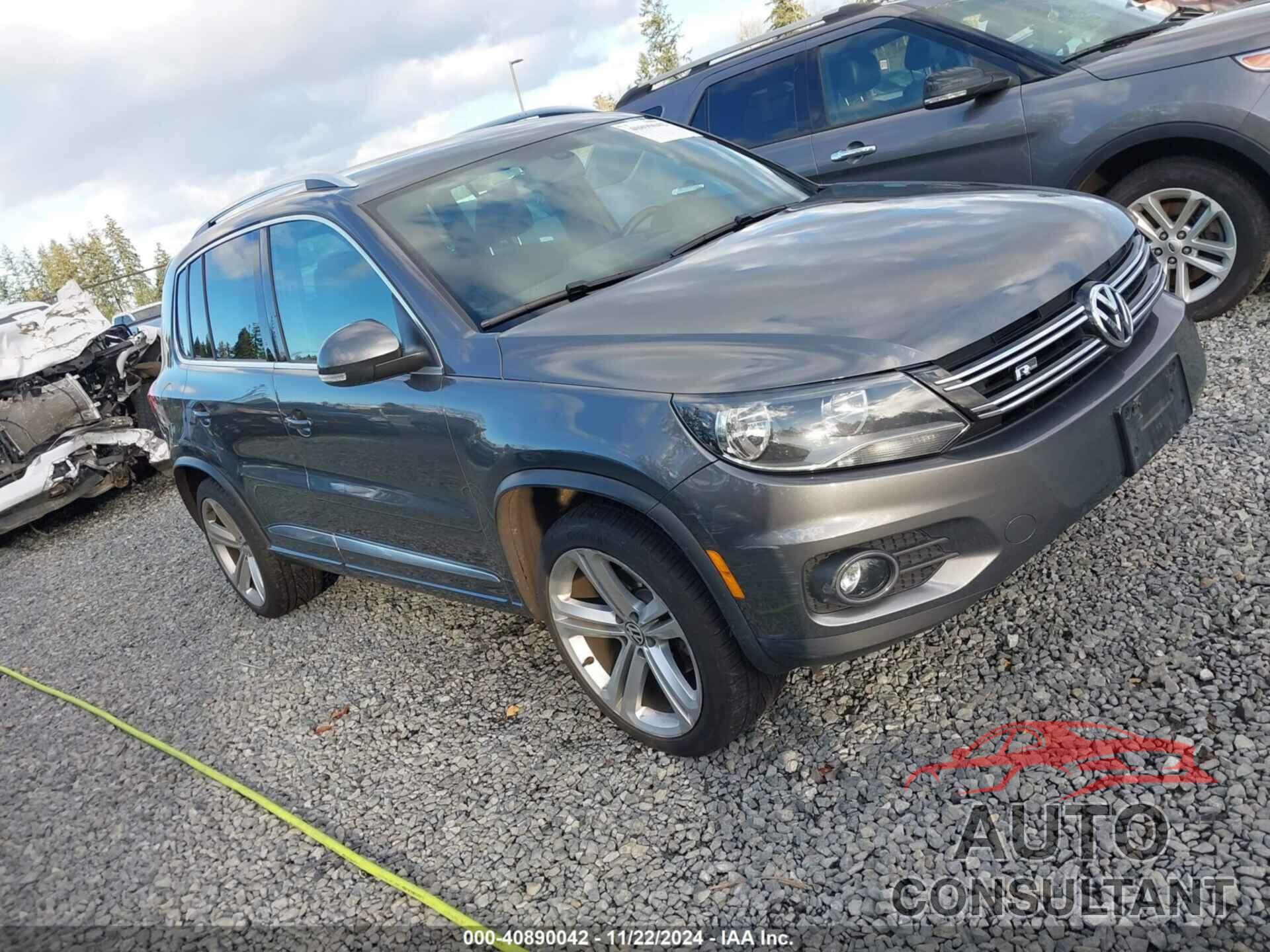 VOLKSWAGEN TIGUAN 2016 - WVGBV7AX2GW015701