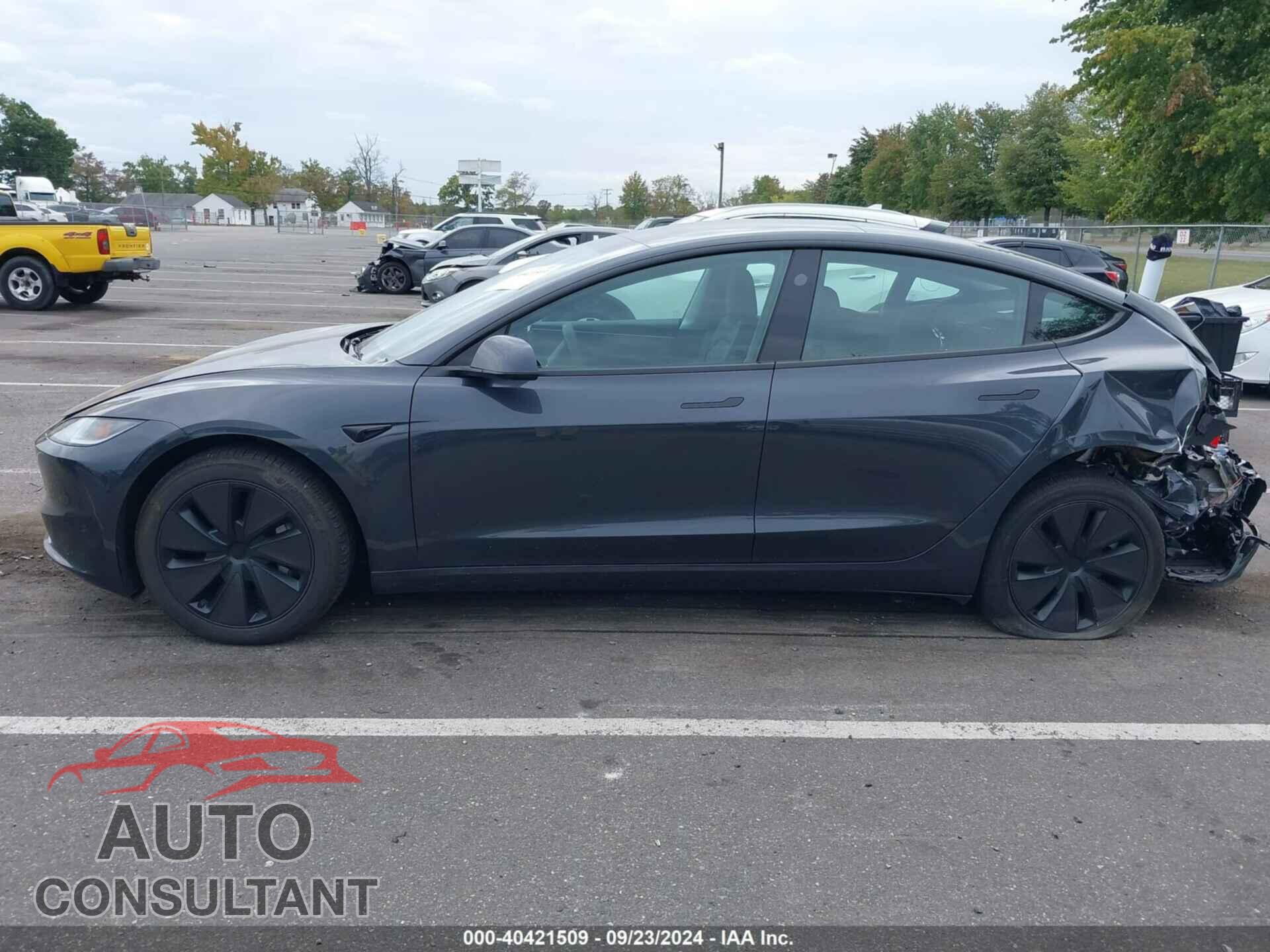 TESLA MODEL 3 2024 - 5YJ3E1EA2RF729881