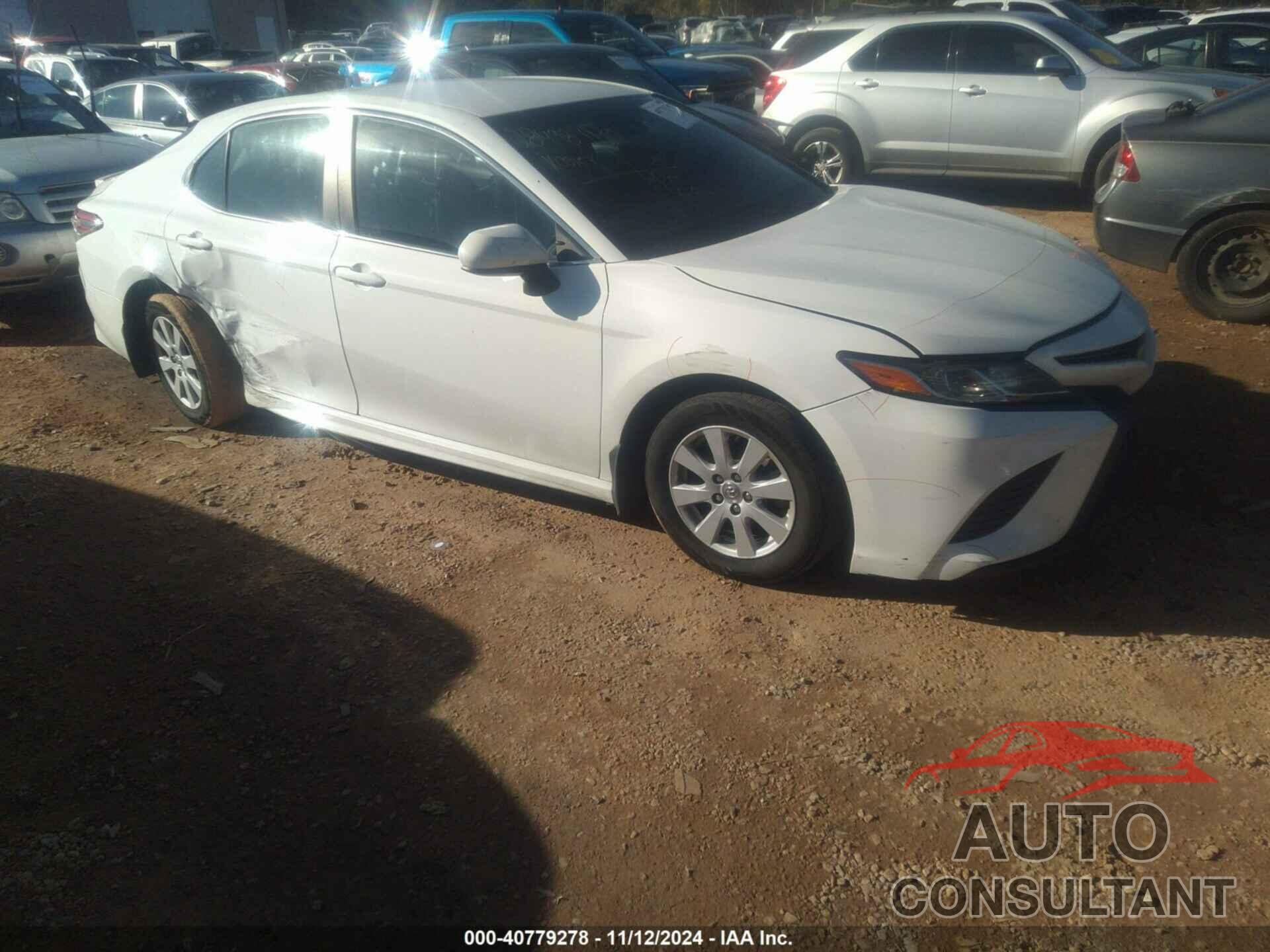 TOYOTA CAMRY 2018 - 4T1B11HK3JU149641