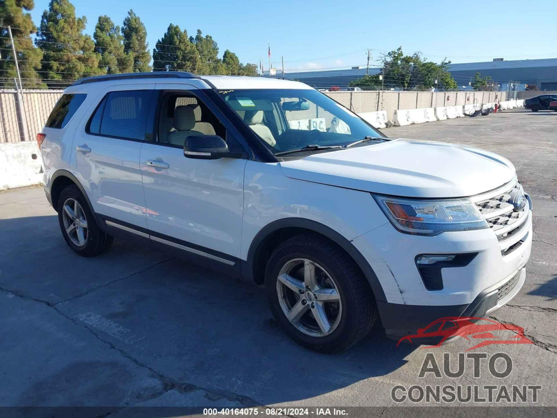 FORD EXPLORER 2018 - 1FM5K7D8XJGB55233