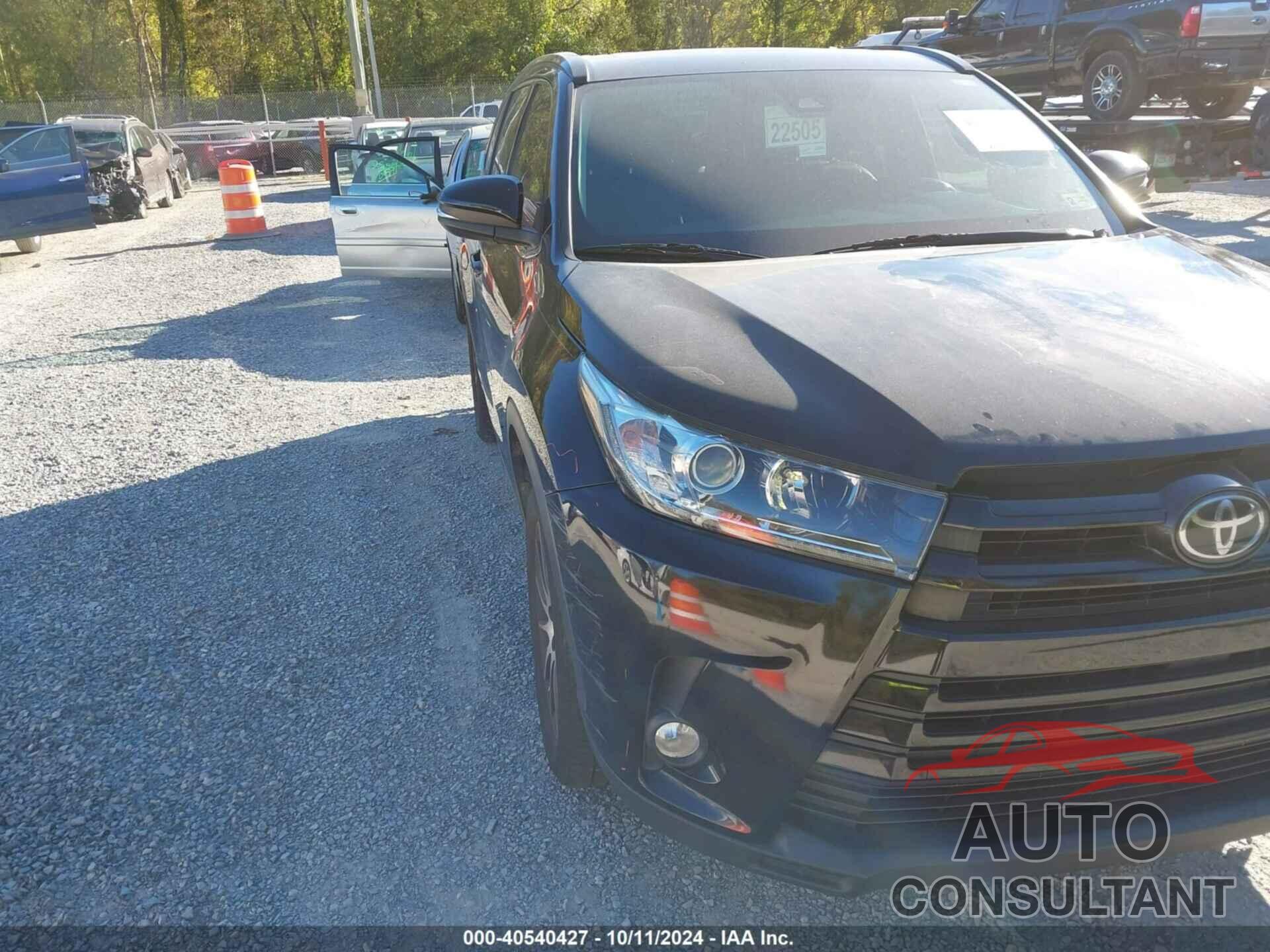 TOYOTA HIGHLANDER 2017 - 5TDKZRFH3HS188246