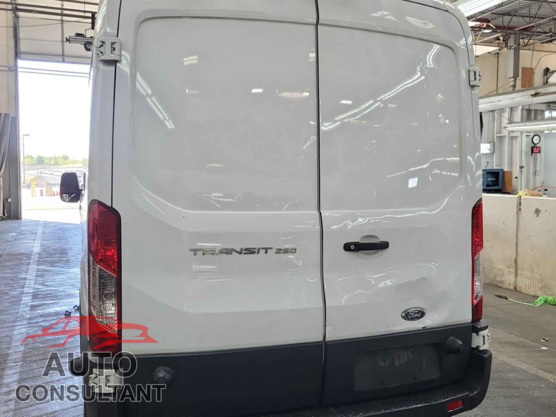 FORD TRANSIT 2018 - 1FTYR2CM8JKB55307