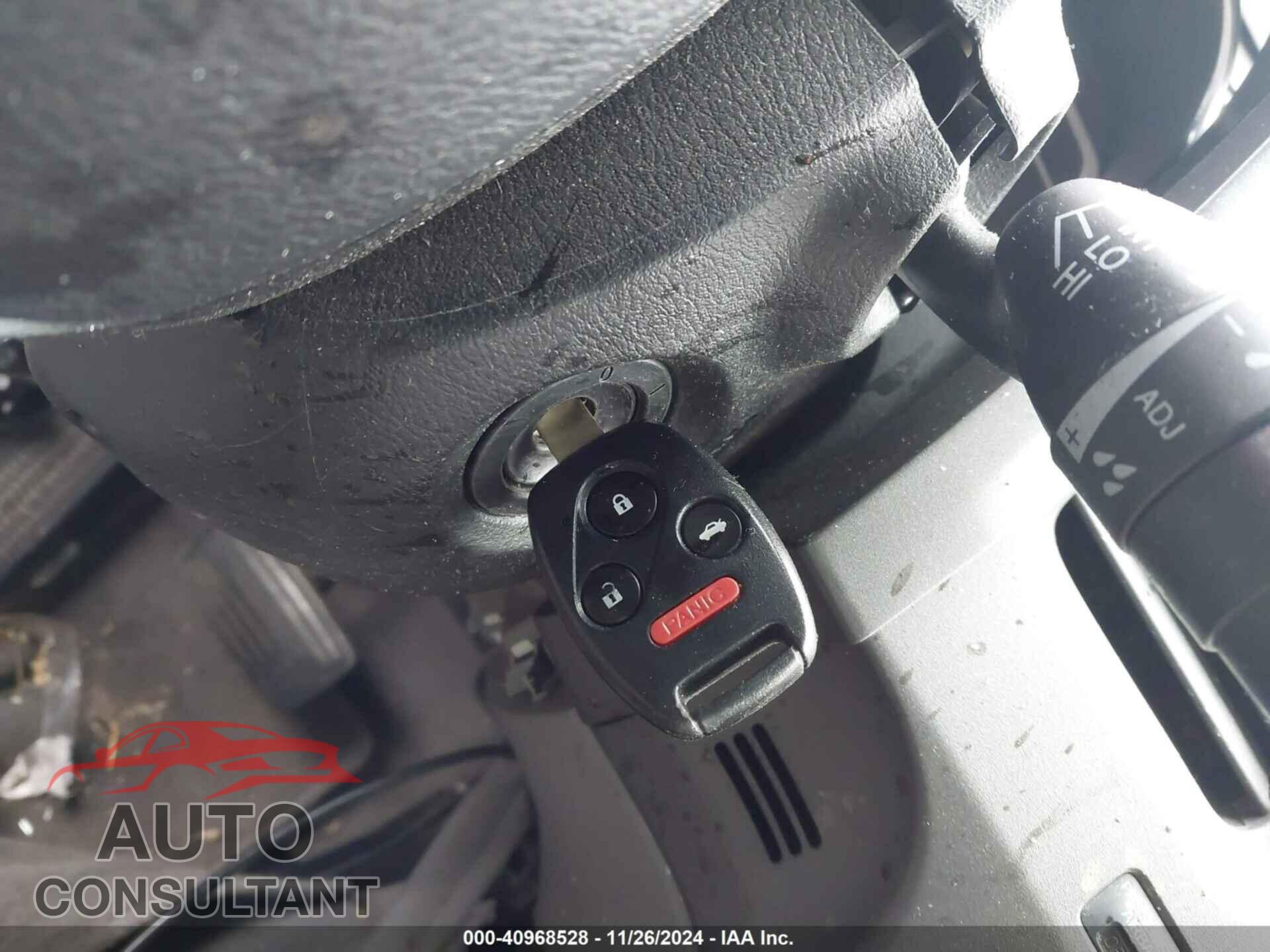 HONDA CIVIC 2010 - 19XFA1F8XAE021442