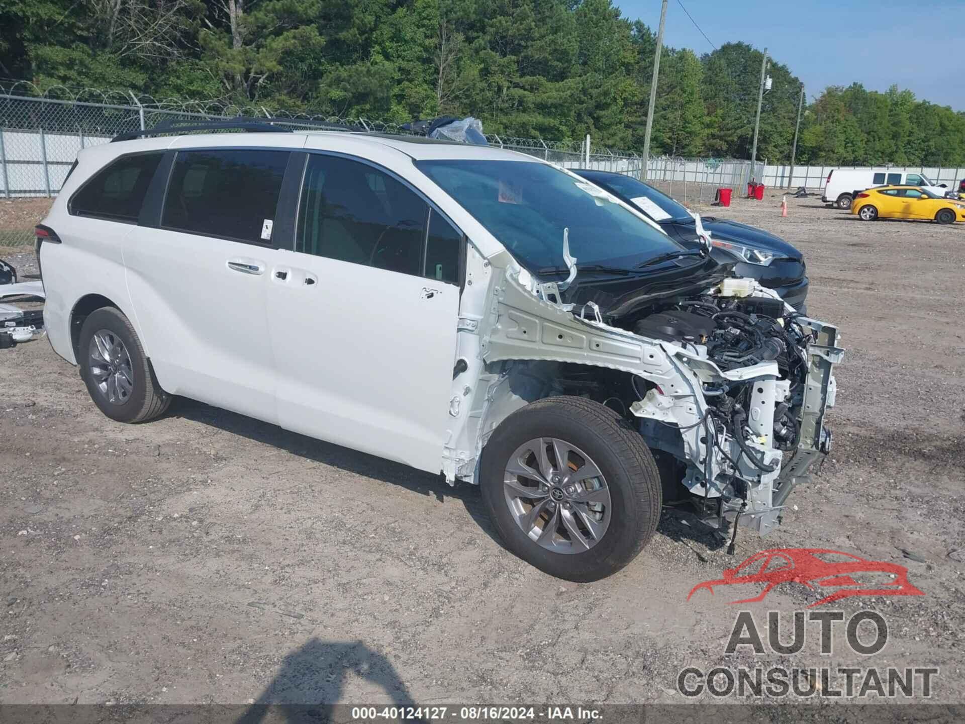 TOYOTA SIENNA 2024 - 5TDYRKEC2RS187596