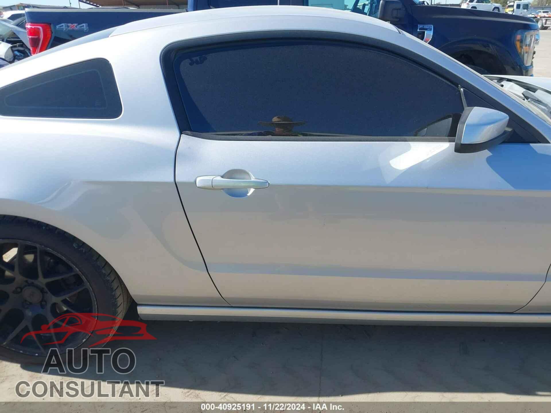 FORD MUSTANG 2013 - 1ZVBP8CF6D5200714