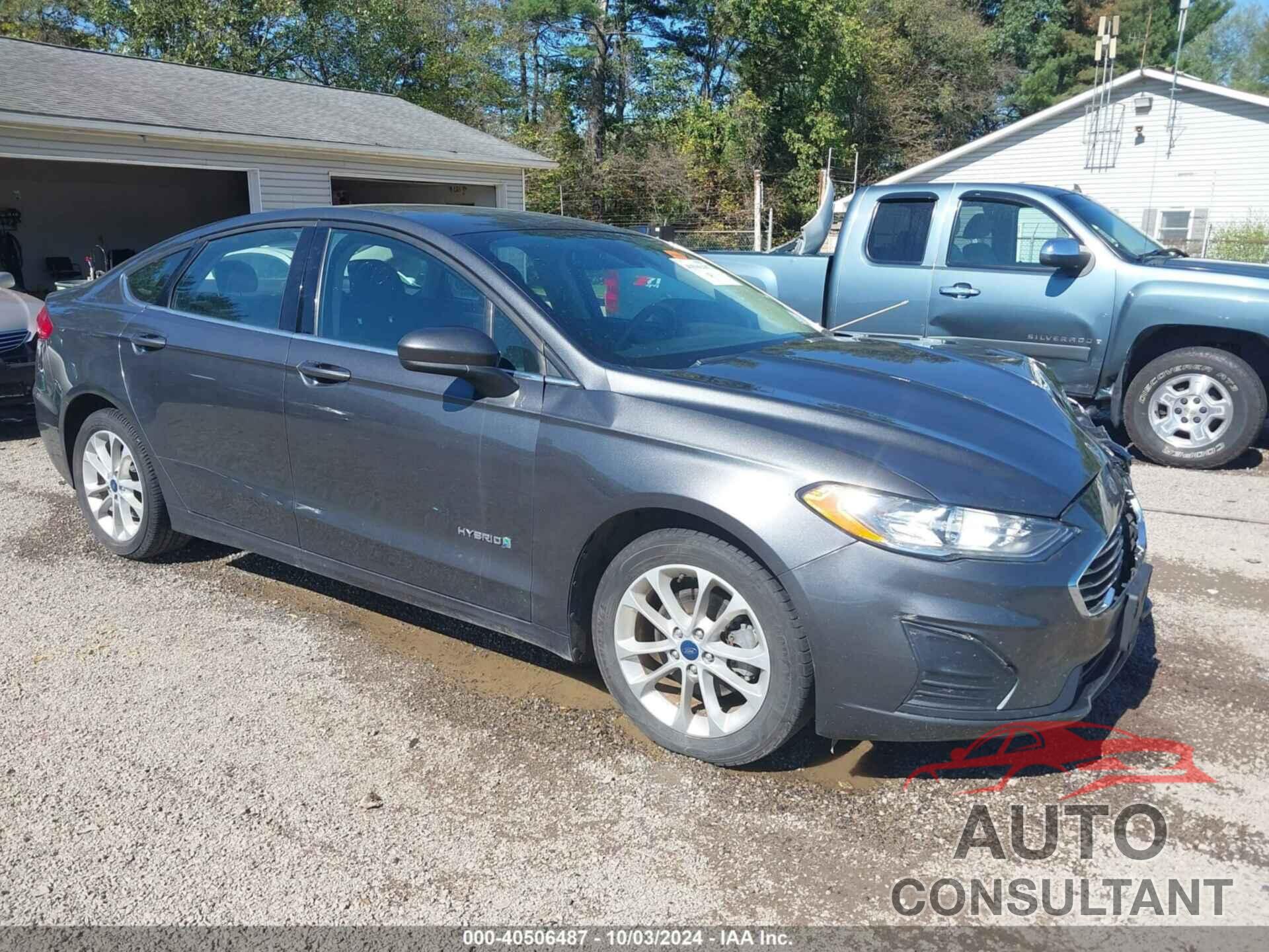 FORD FUSION HYBRID 2019 - 3FA6P0LU8KR107973