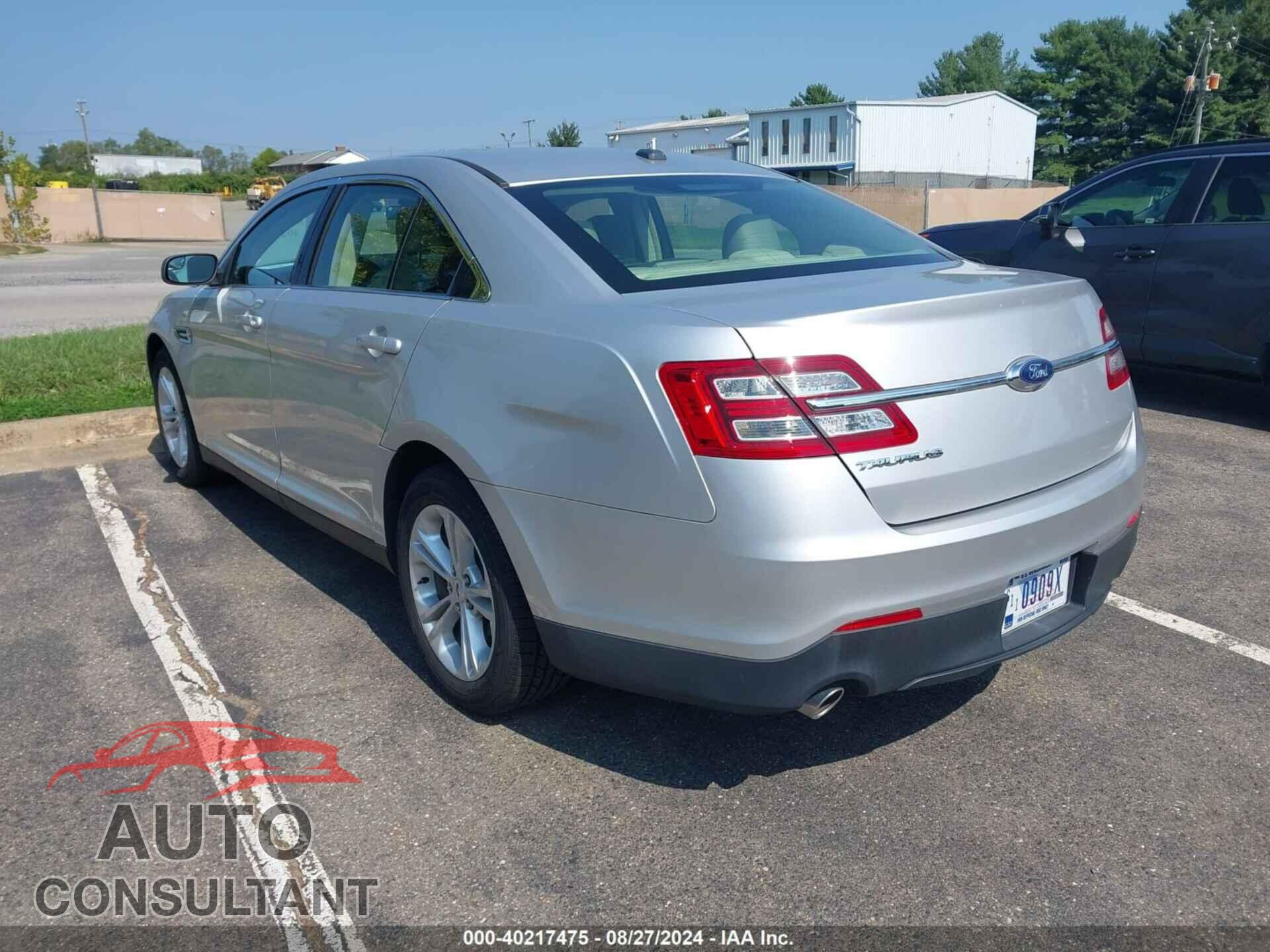 FORD TAURUS 2017 - 1FAHP2D85HG136014