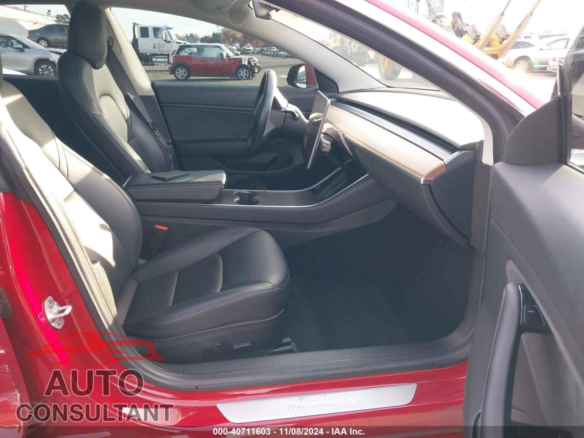 TESLA MODEL 3 2018 - 5YJ3E1EB0JF091613