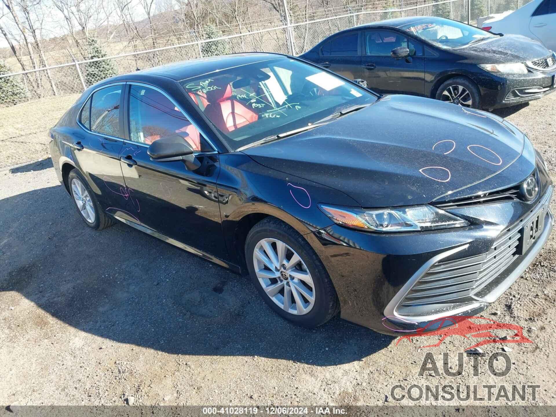TOYOTA CAMRY 2021 - 4T1C11BKXMU021219