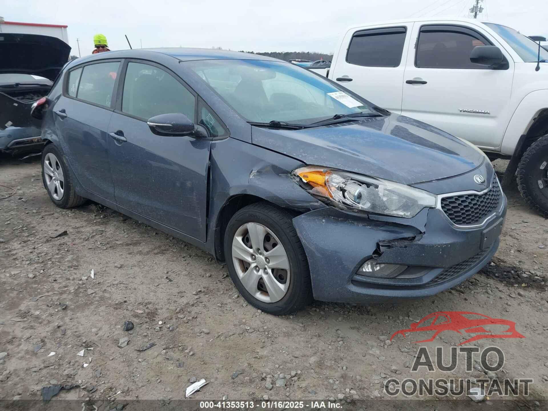 KIA FORTE 2016 - KNAFK5A8XG5647280