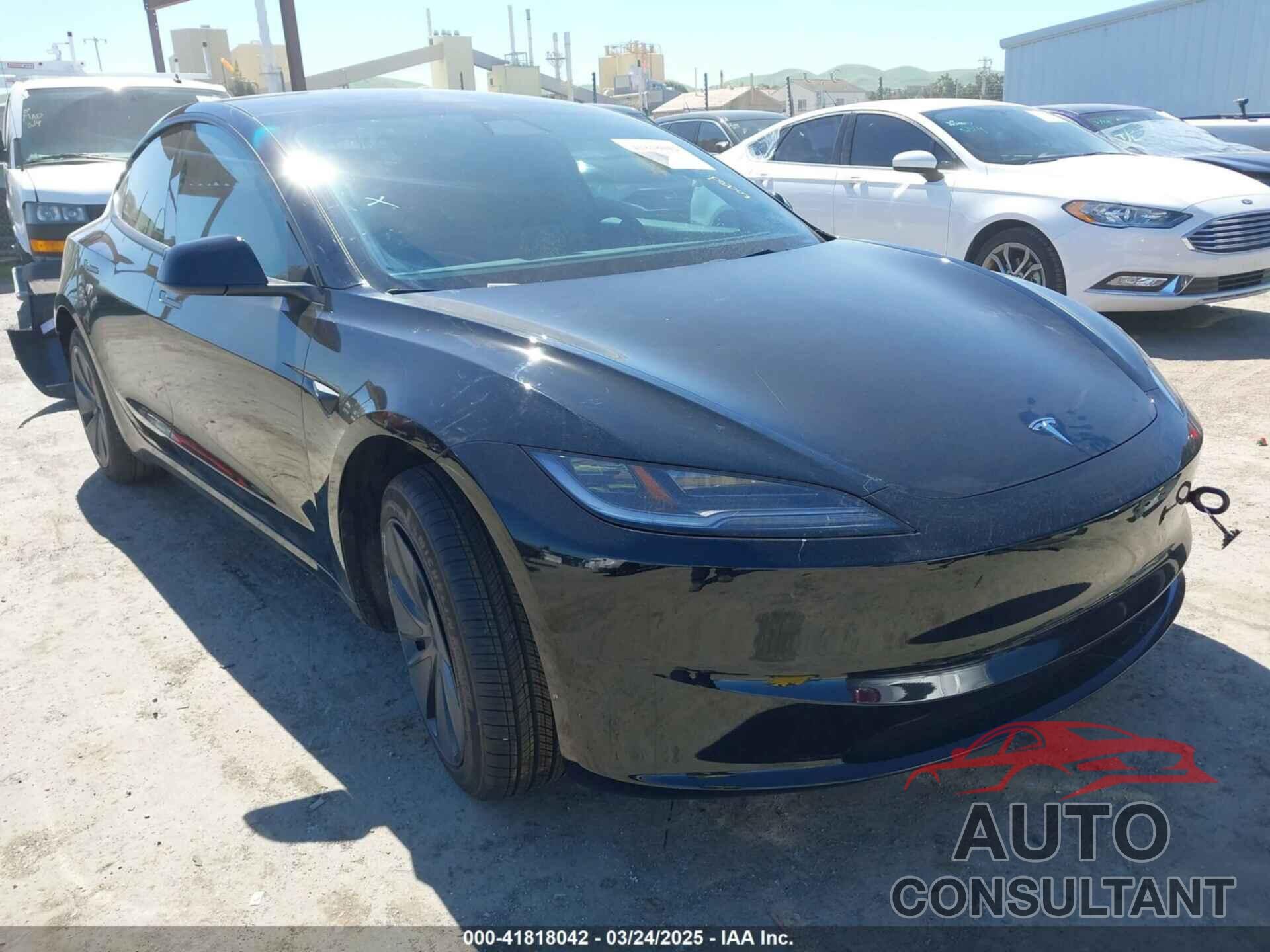 TESLA MODEL 3 2025 - 5YJ3E1EA5SF919681