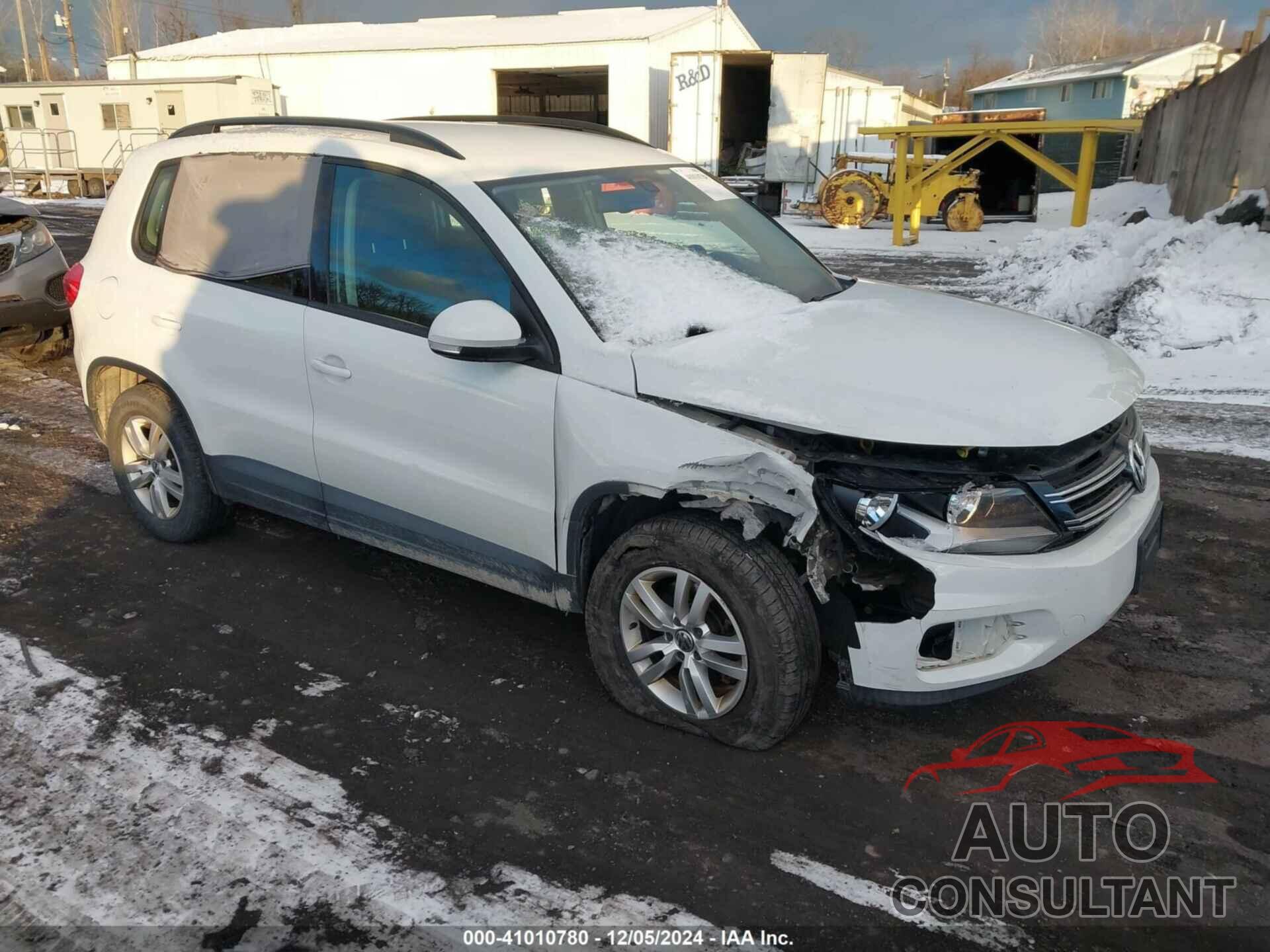 VOLKSWAGEN TIGUAN 2016 - WVGBV7AX7GW571440