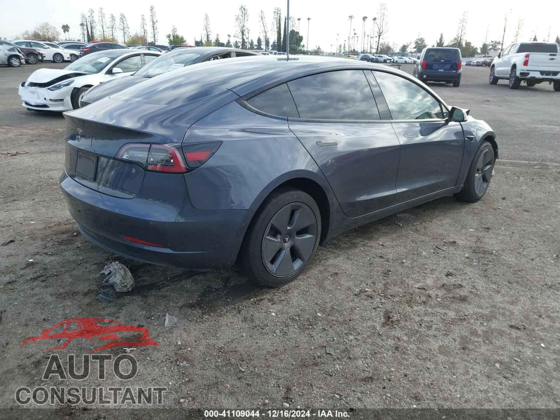 TESLA MODEL 3 2022 - 5YJ3E1EA4NF374433