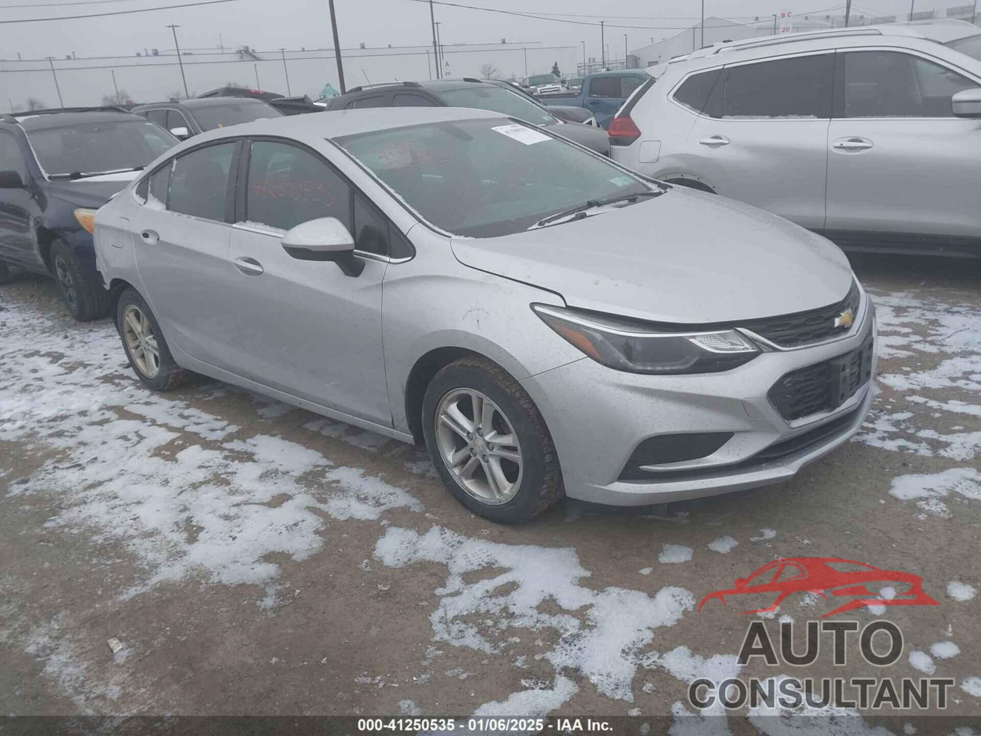 CHEVROLET CRUZE 2018 - 1G1BE5SMXJ7103922