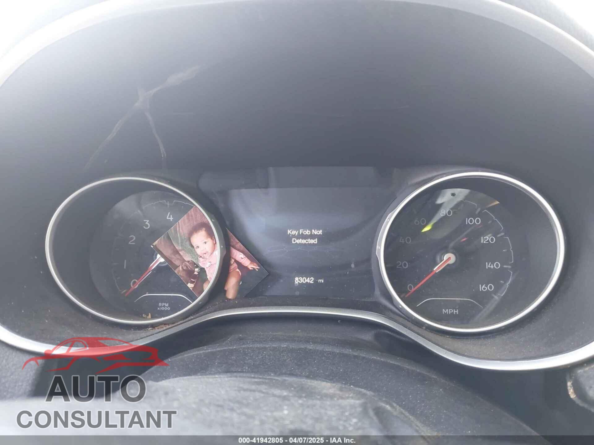 JEEP COMPASS 2020 - 3C4NJDCB8LT240301