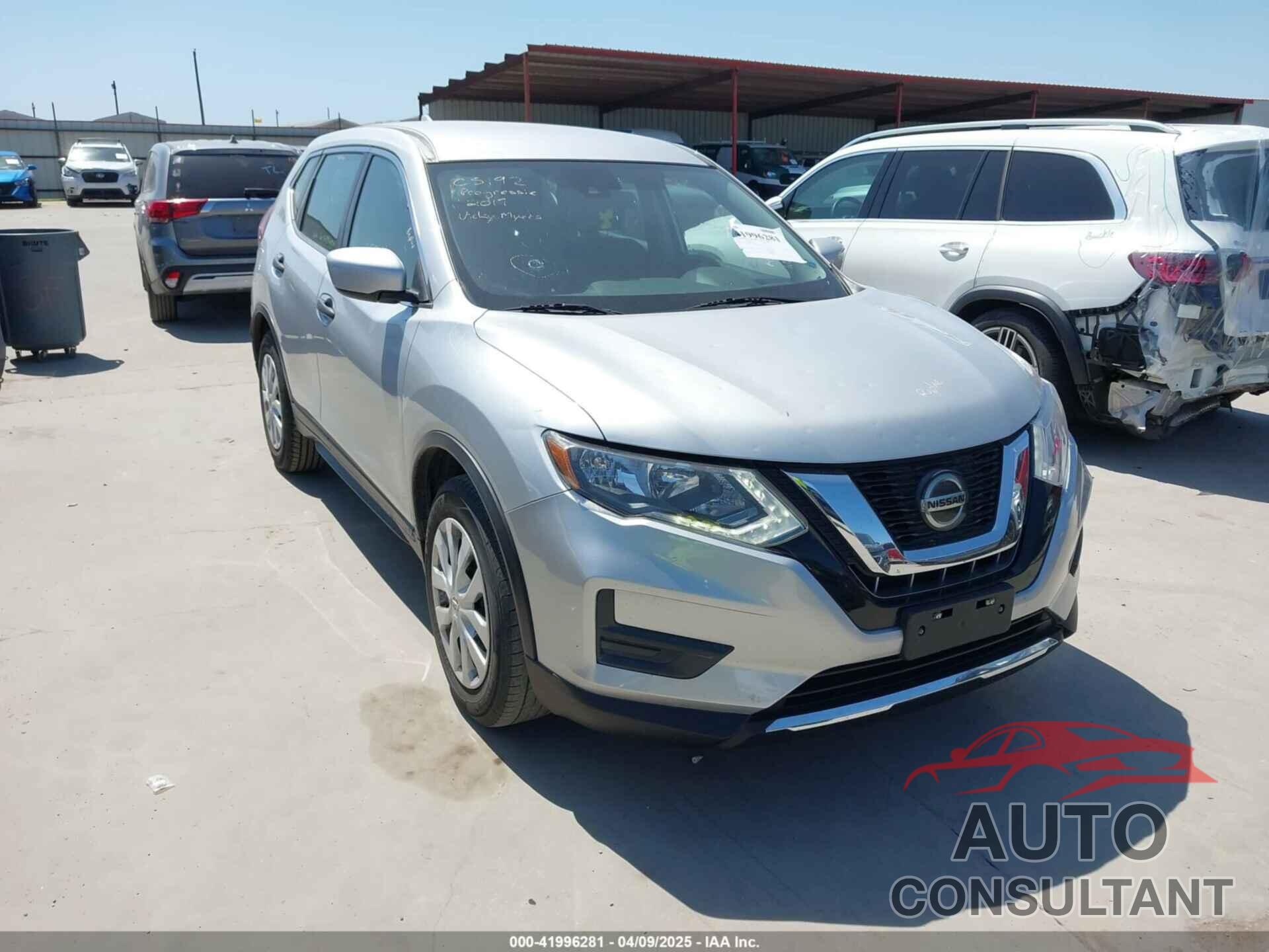 NISSAN ROGUE 2019 - 5N1AT2MT0KC791249