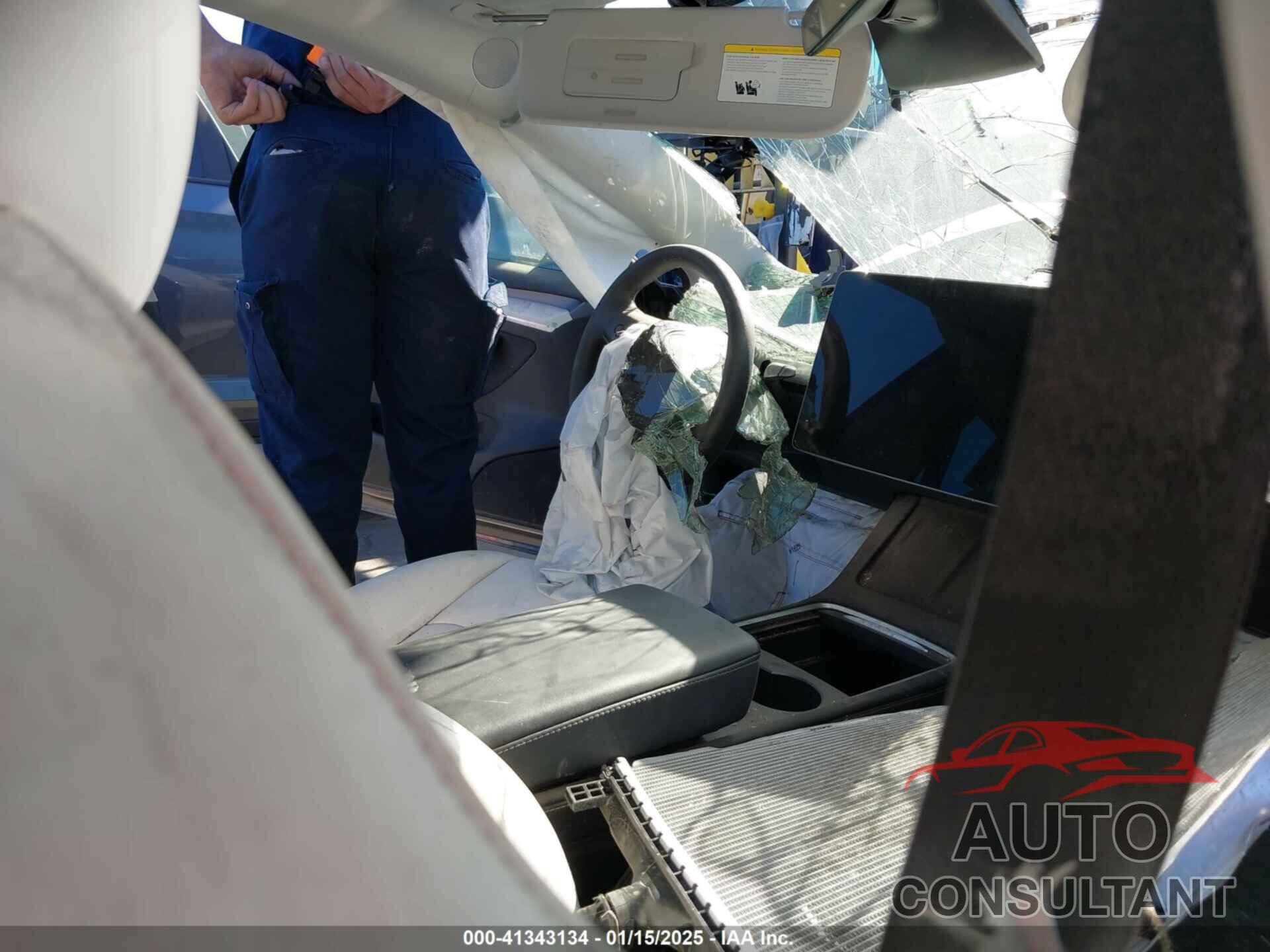 TESLA MODEL 3 2022 - 5YJ3E1EA6NF354250