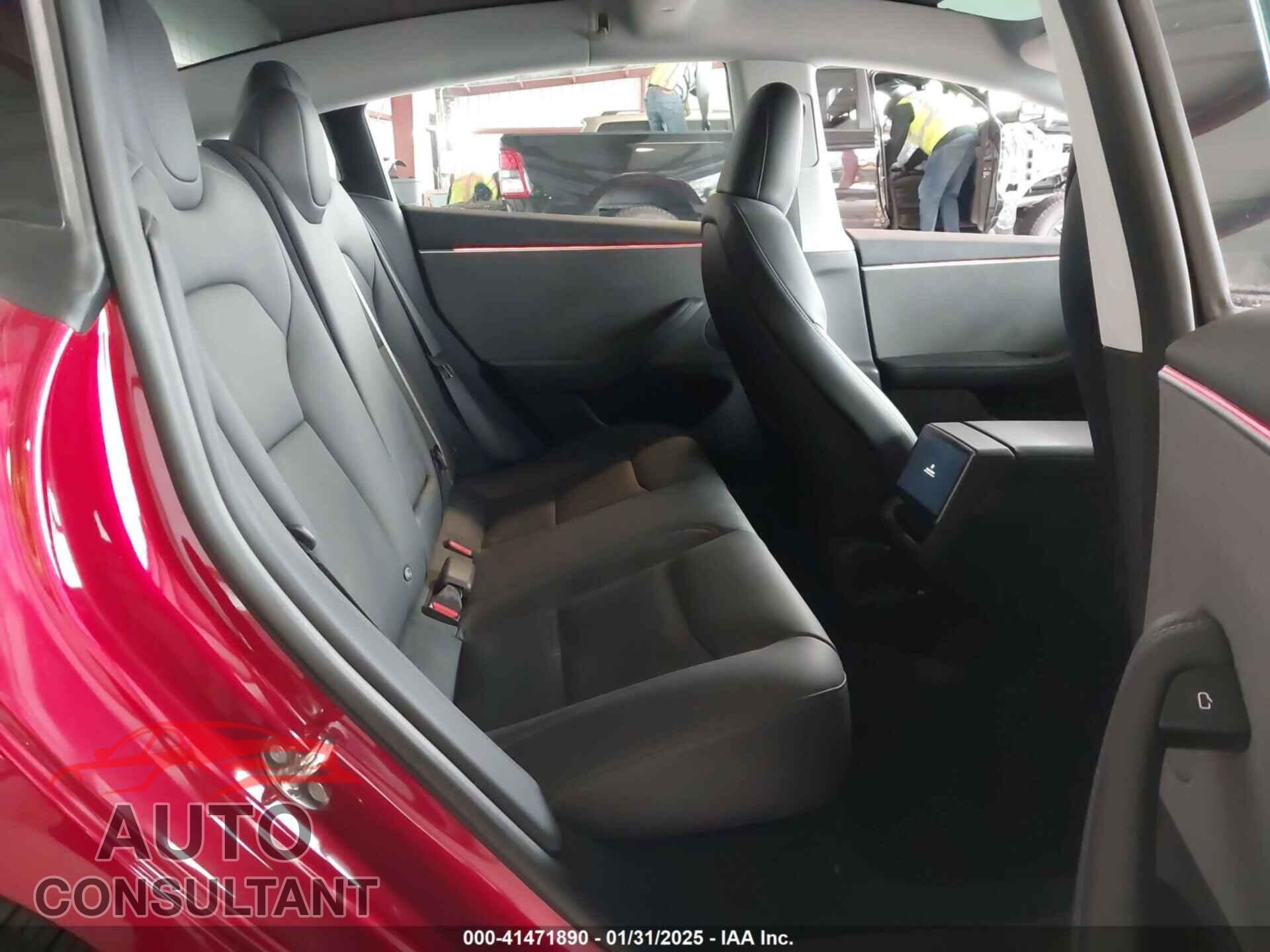 TESLA MODEL 3 2024 - 5YJ3E1EA7RF746983