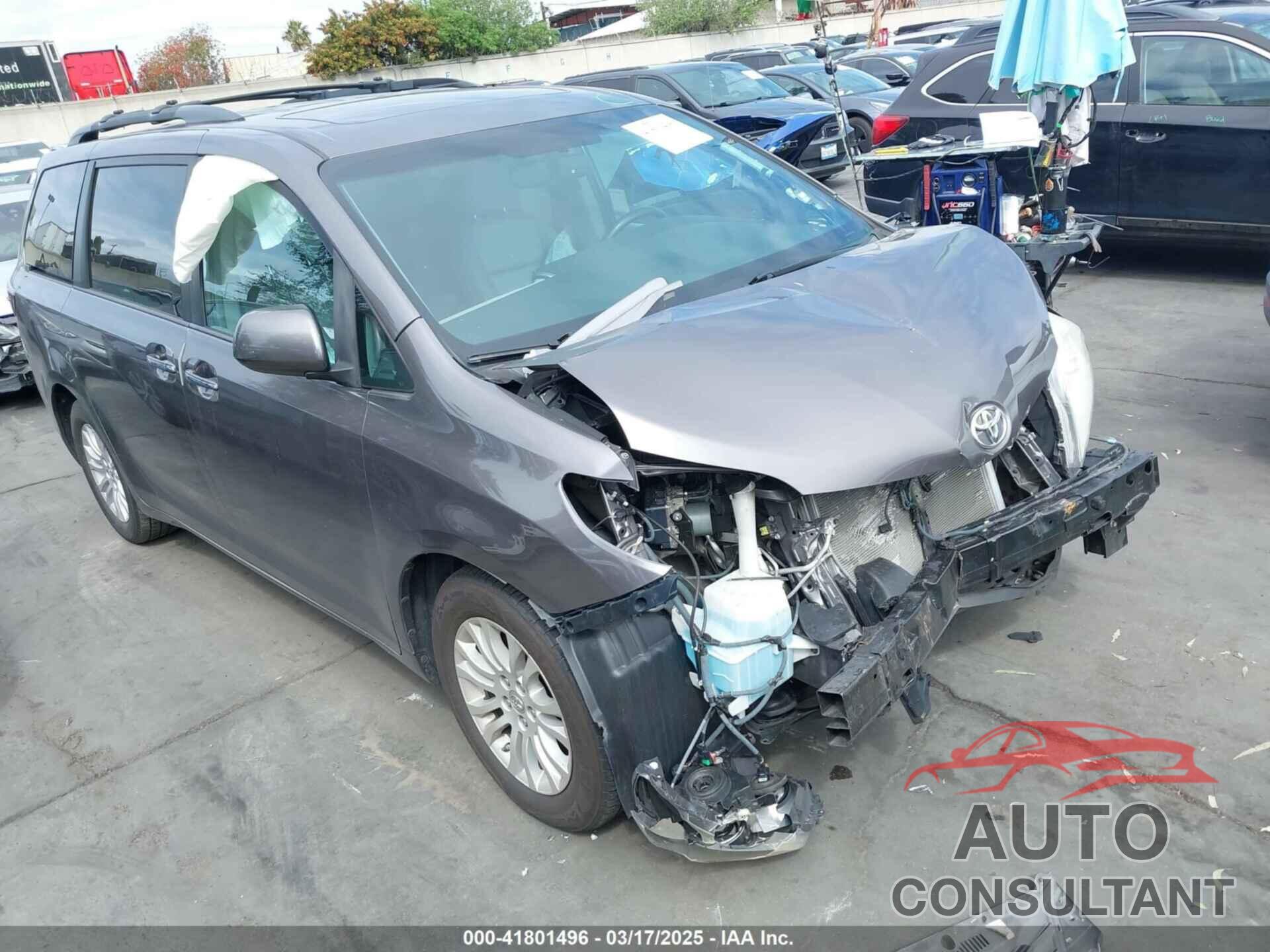 TOYOTA SIENNA 2015 - 5TDYK3DC6FS660410