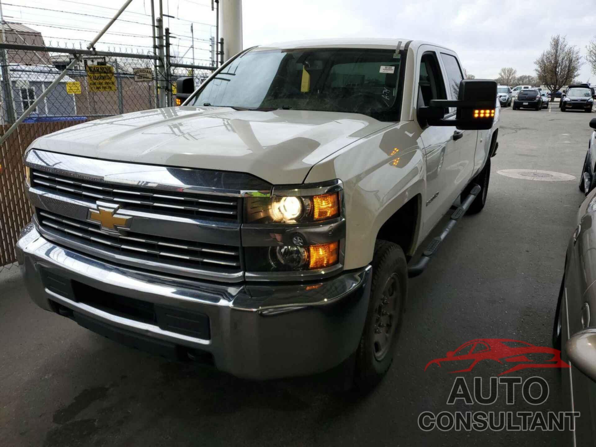 CHEVROLET SILVERADO 2018 - 1GC1CUEG5JF109643