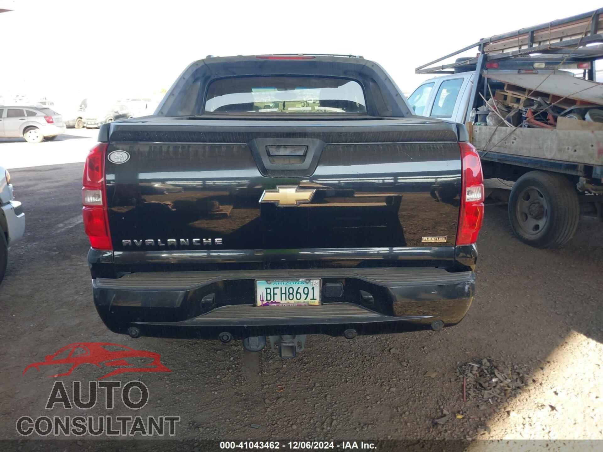 CHEVROLET AVALANCHE 1500 2011 - 3GNMCFE09BG334117