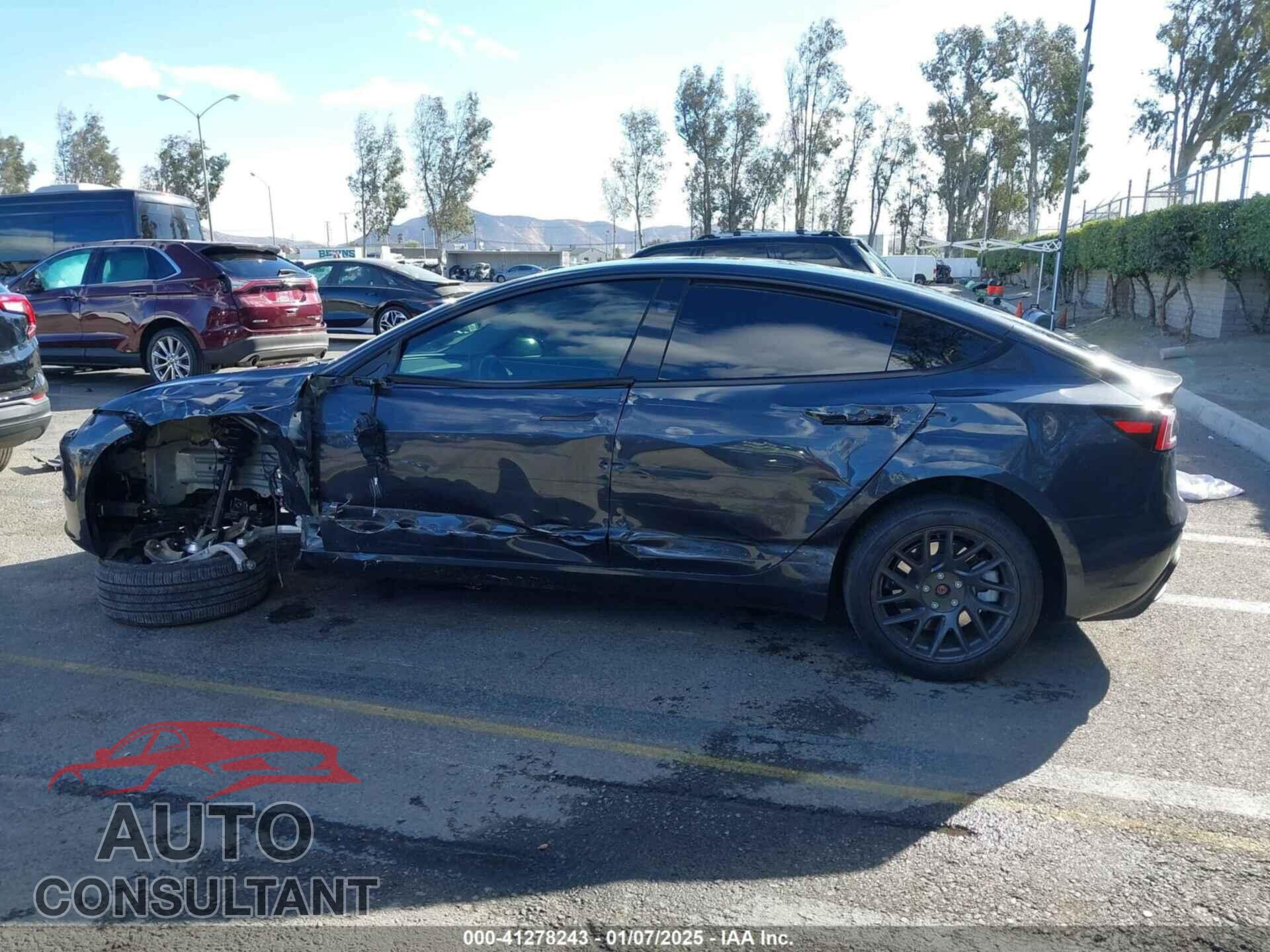 TESLA MODEL 3 2024 - 5YJ3E1EA0RF718703