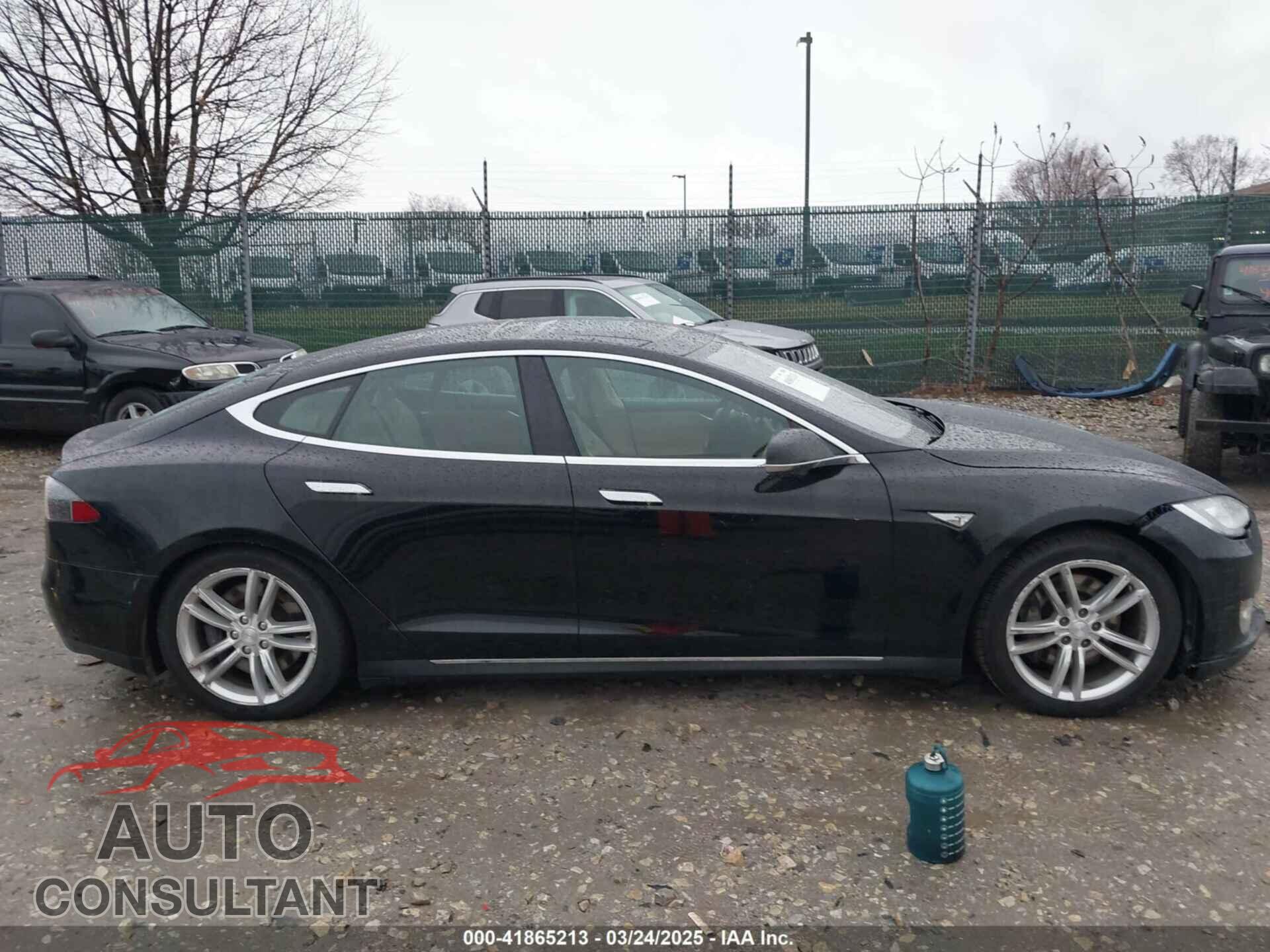 TESLA MODEL S 2013 - 5YJSA1DN9DFP03380