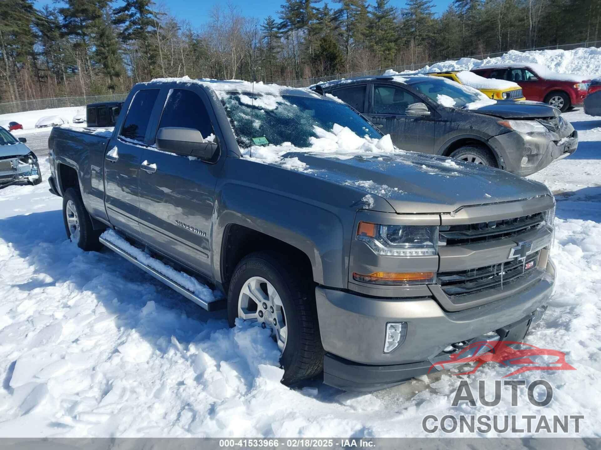 CHEVROLET SILVERADO 1500 2017 - 1GCVKREC9HZ214760