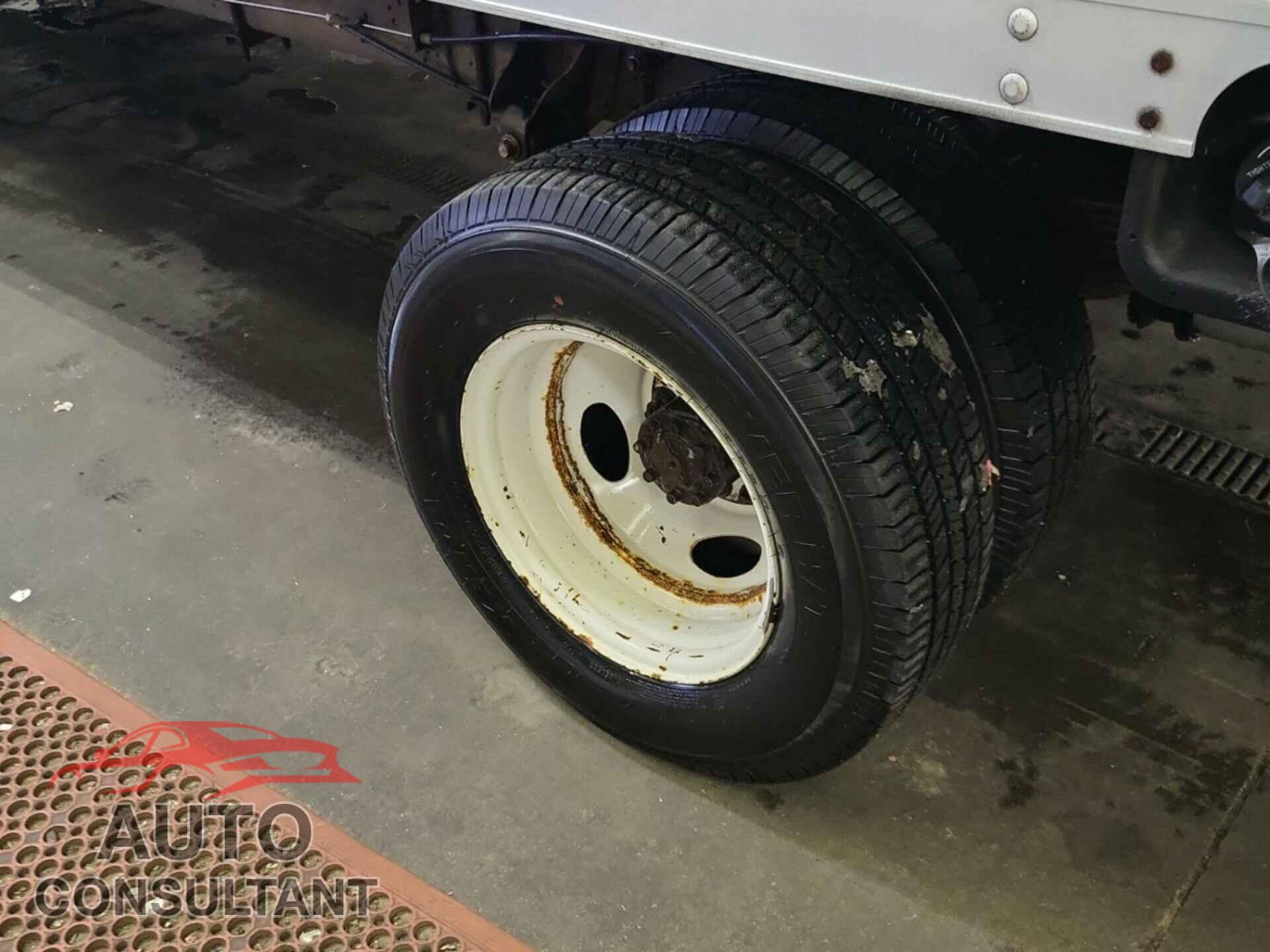 FORD E-450 CUTAWAY 2011 - 1FDXE4FL5BDA46617