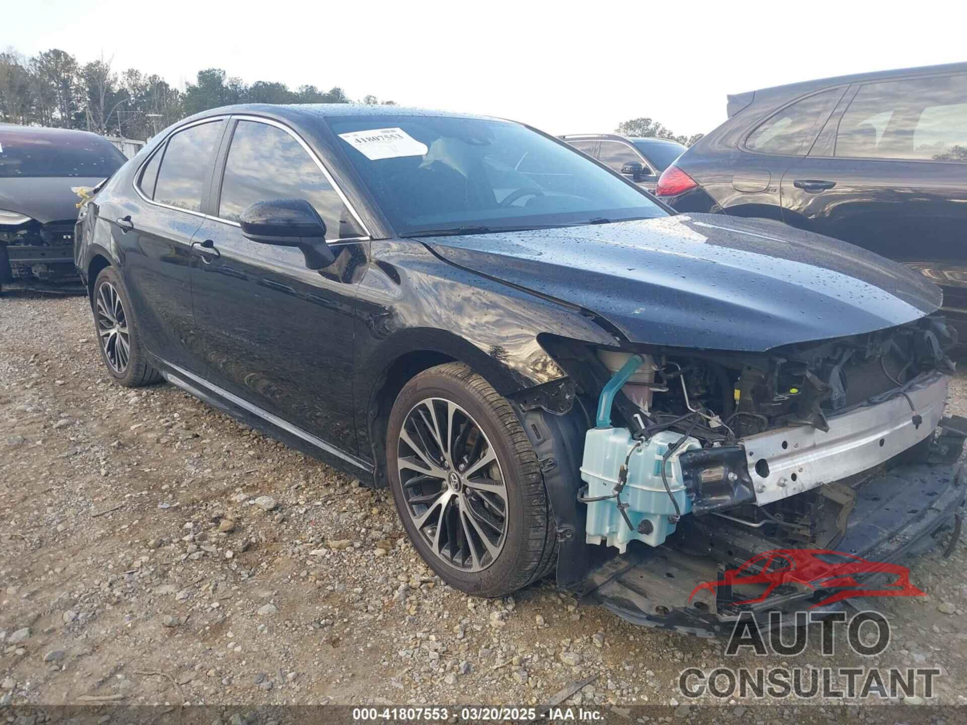 TOYOTA CAMRY 2018 - 4T1B11HK3JU559369