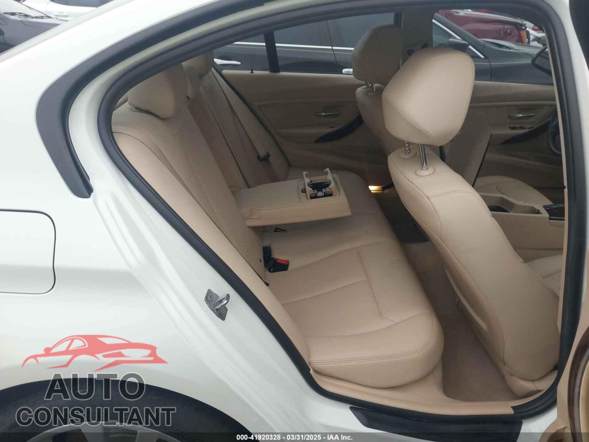 BMW 320I 2016 - WBA8A9C55GK618602