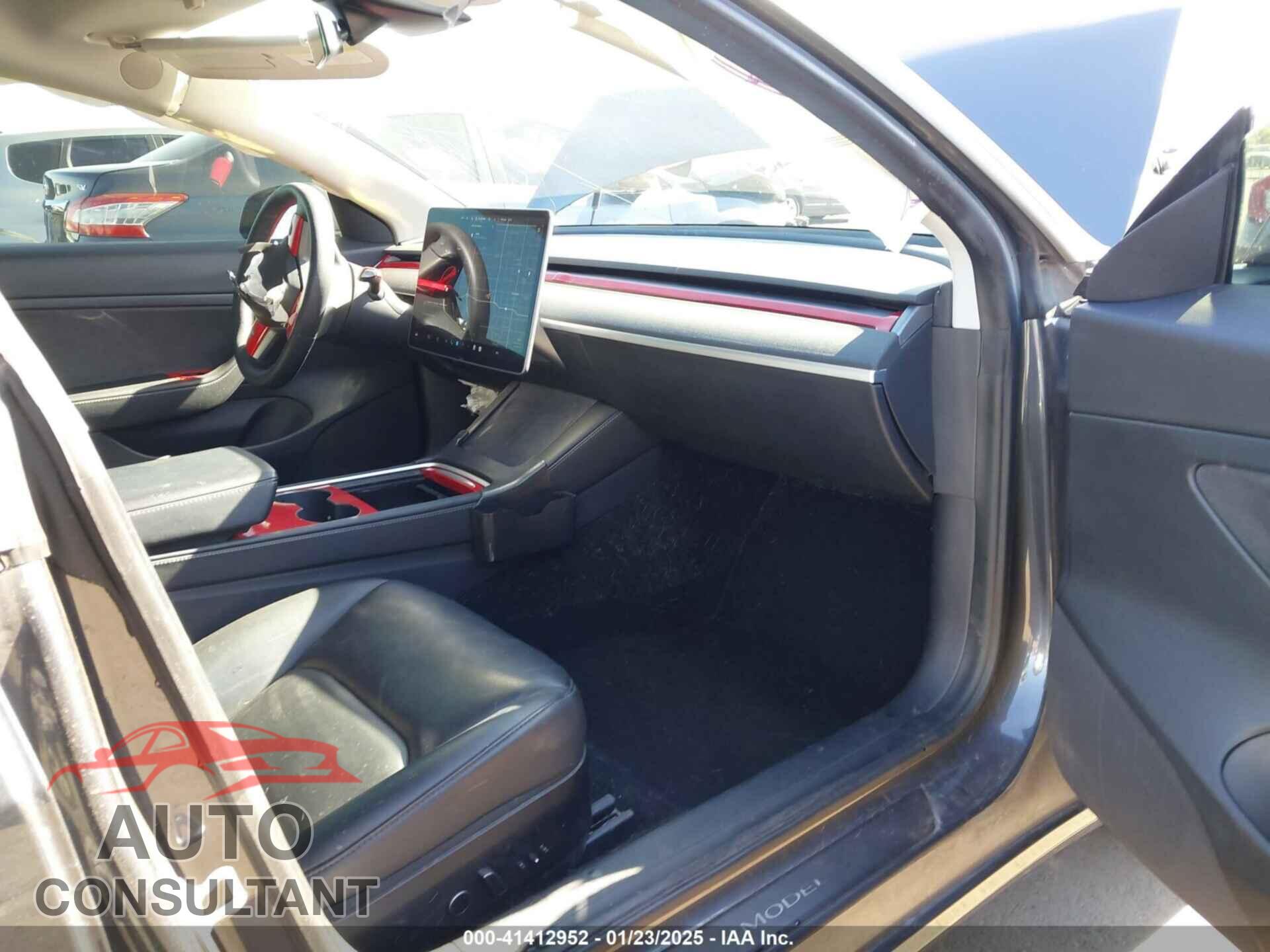 TESLA MODEL 3 2021 - 5YJ3E1EA5MF919473