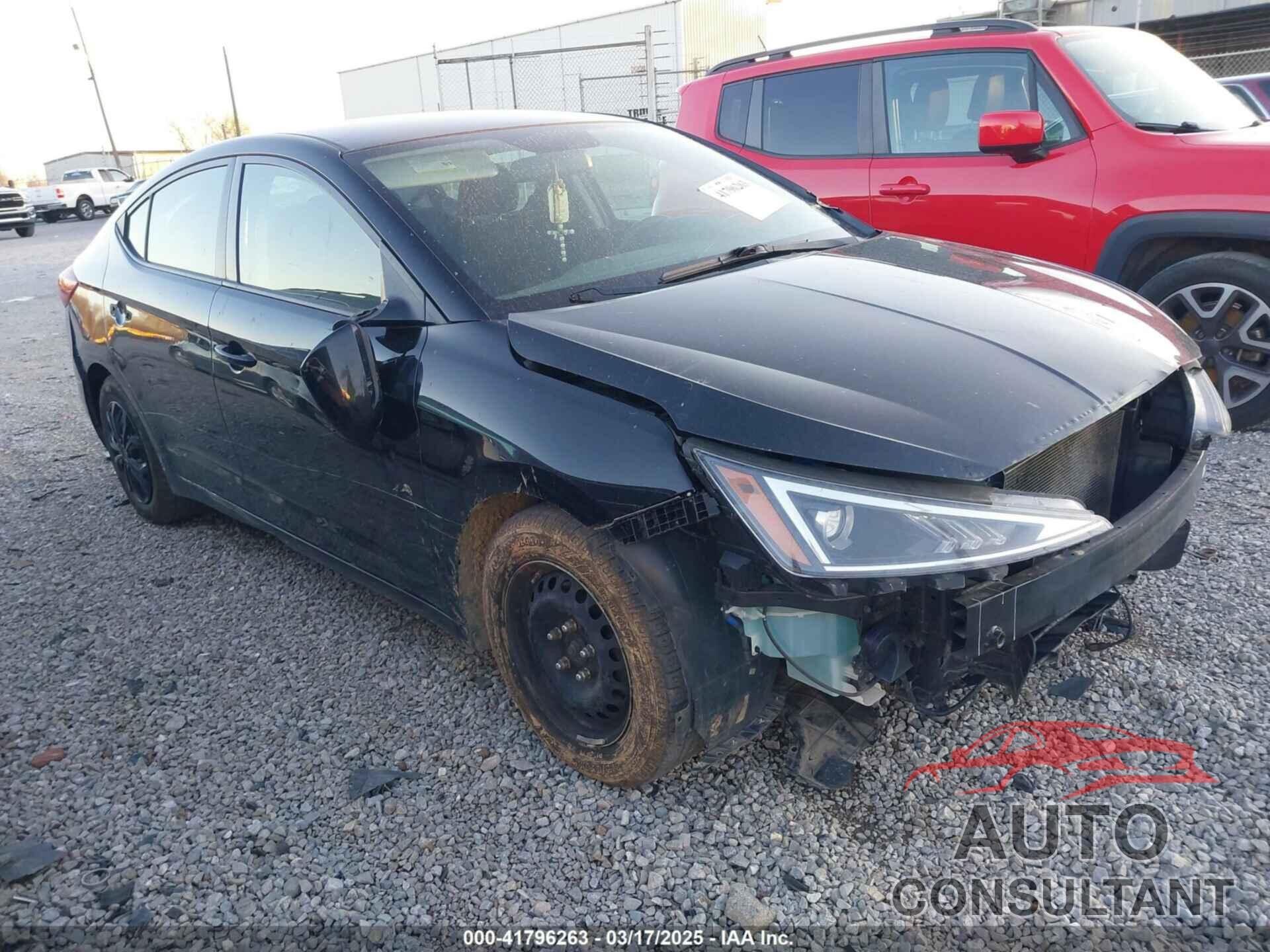 HYUNDAI ELANTRA 2019 - KMHD74LF2KU782992