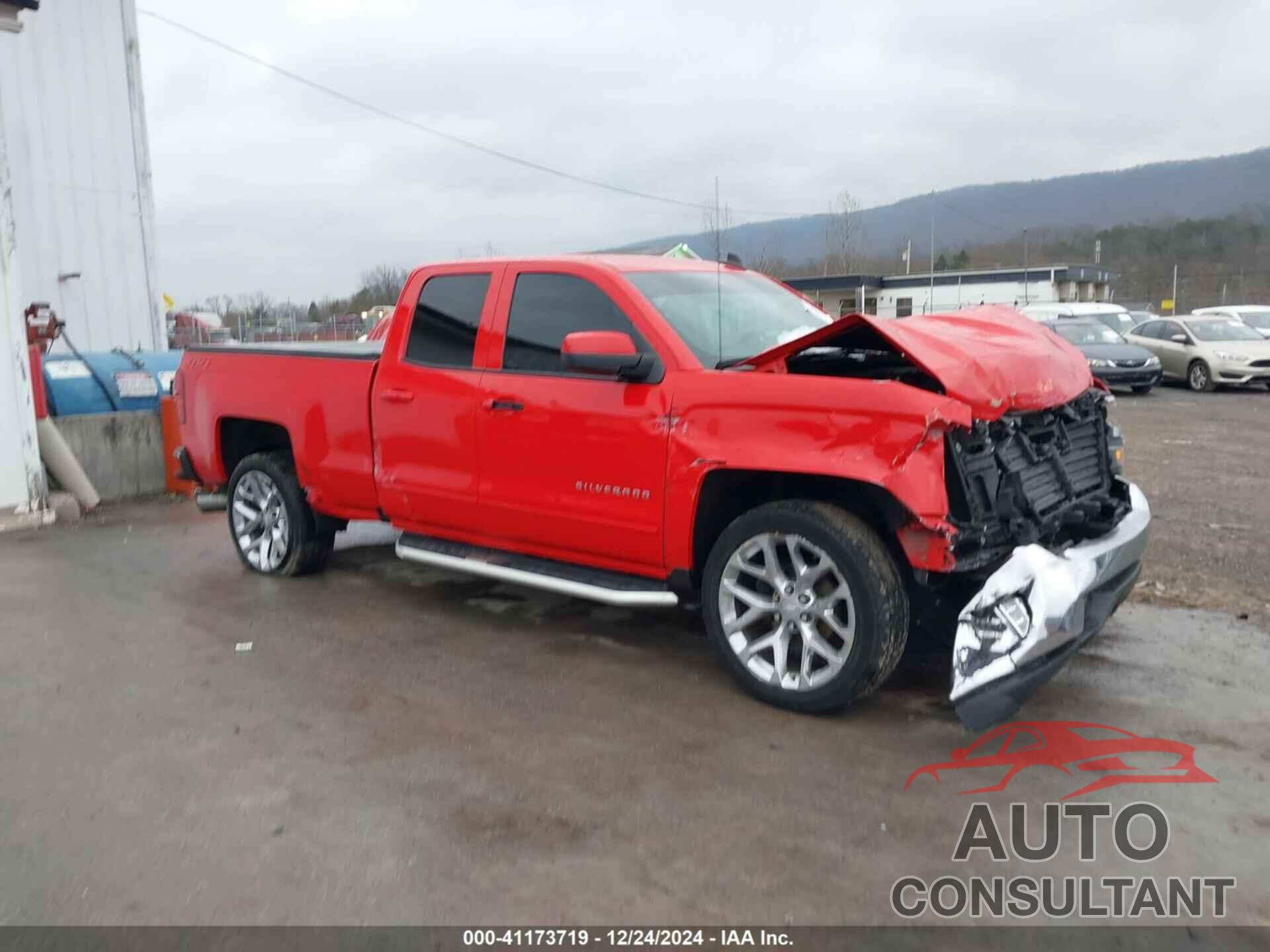 CHEVROLET SILVERADO 1500 2018 - 2GCVKREC8J1107780