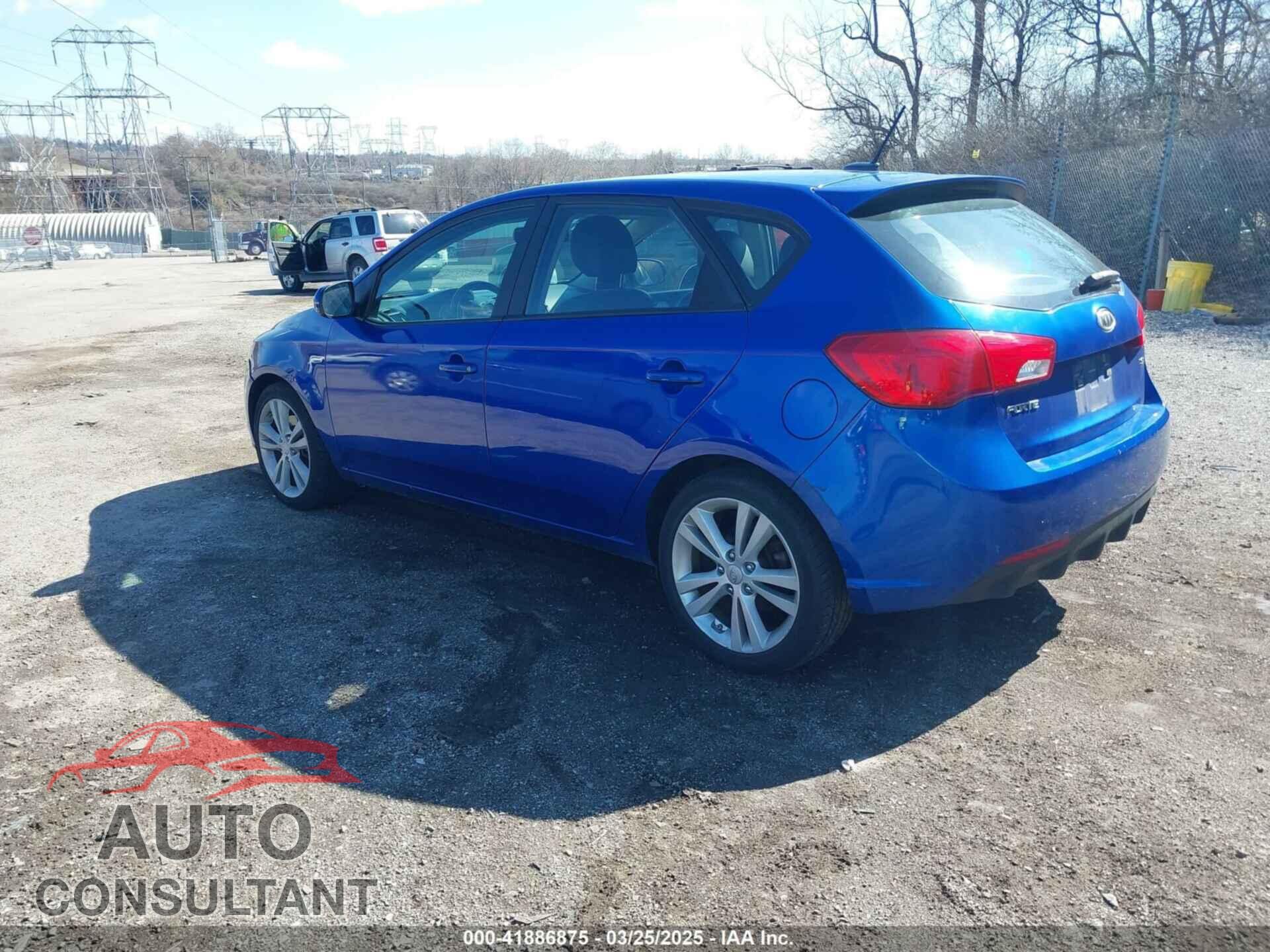 KIA FORTE 2011 - KNAFW5A36B5412926