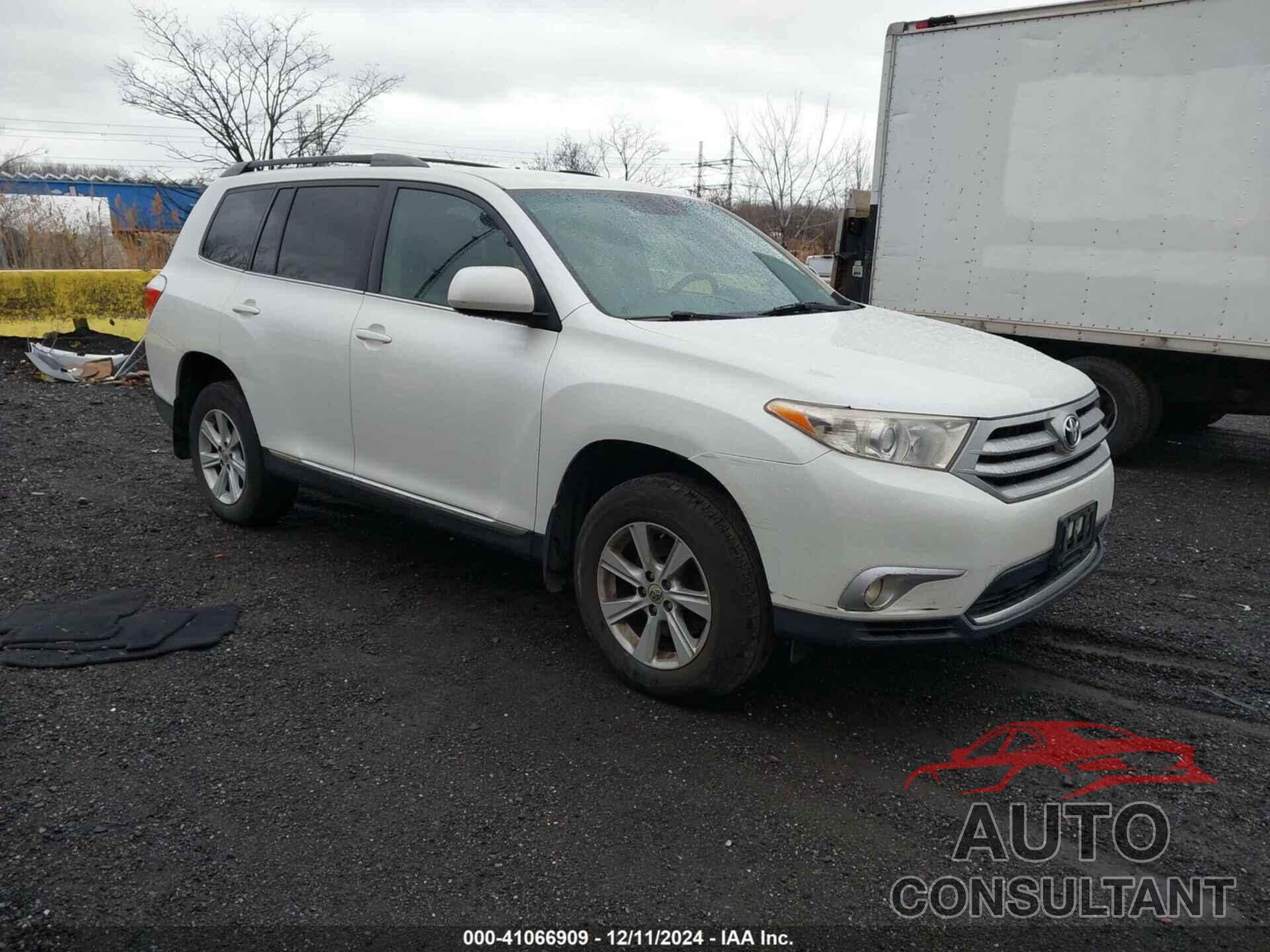 TOYOTA HIGHLANDER 2011 - 5TDBK3EH2BS060705