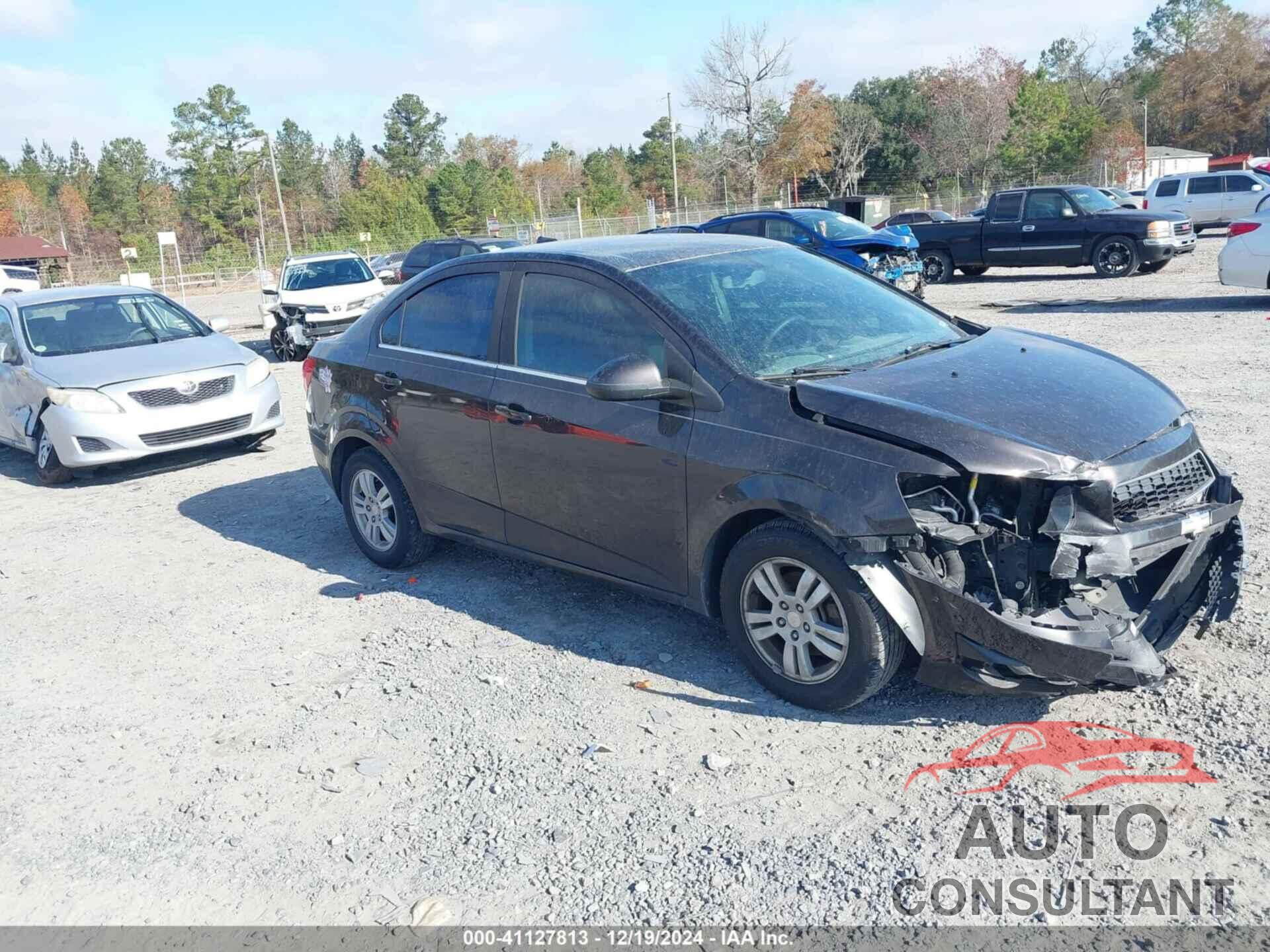 CHEVROLET SONIC 2014 - 1G1JC5SH2E4149580