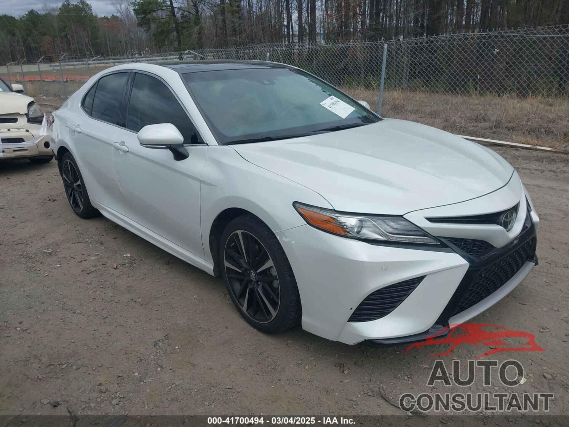 TOYOTA CAMRY 2018 - 4T1B61HK6JU127943