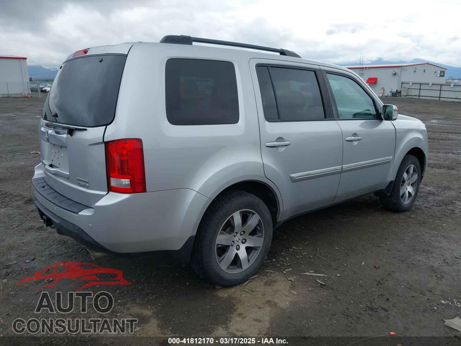 HONDA PILOT 2015 - 5FNYF4H94FB018152