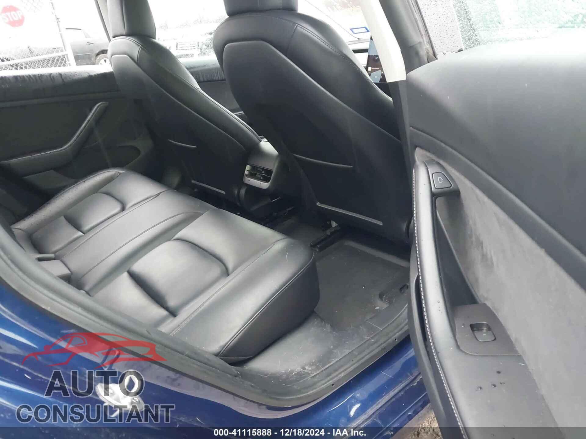 TESLA MODEL 3 2022 - 5YJ3E1EA8NF189964