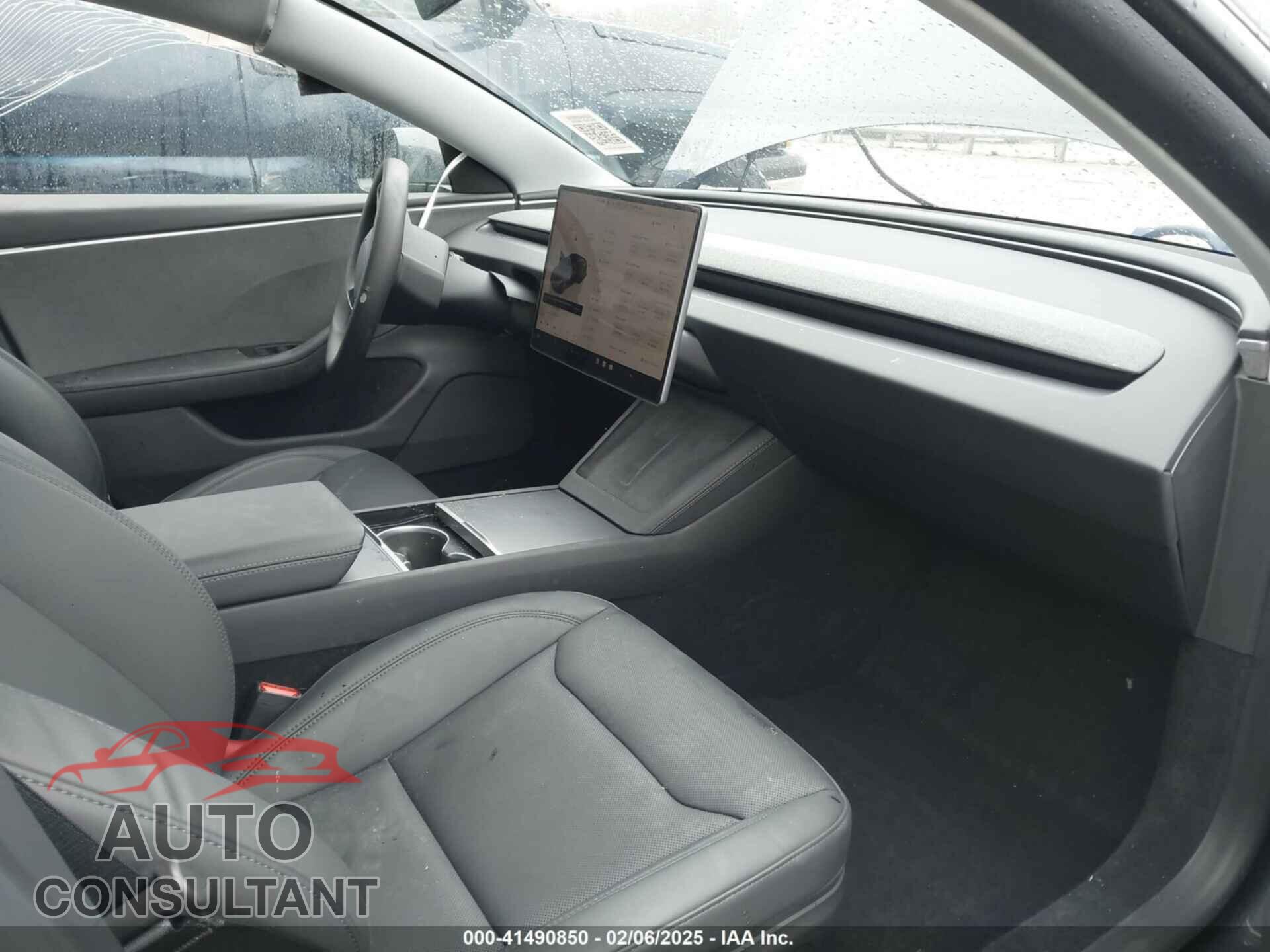 TESLA MODEL 3 2024 - 5YJ3E1EAXRF853199