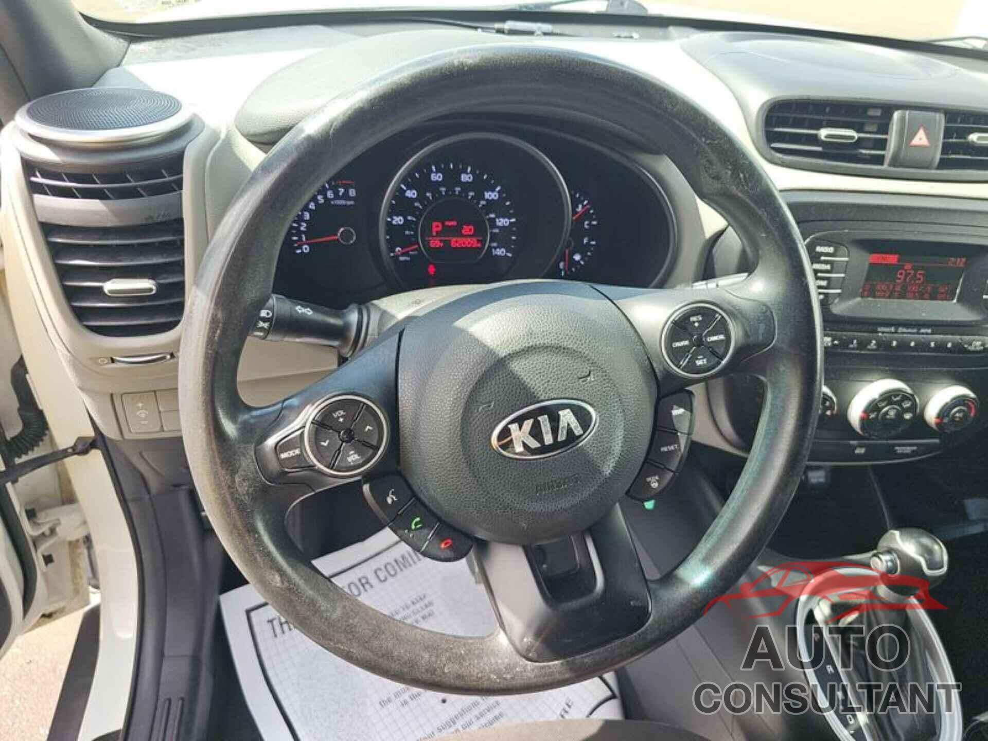 KIA SOUL 2016 - KNDJN2A21G7400801