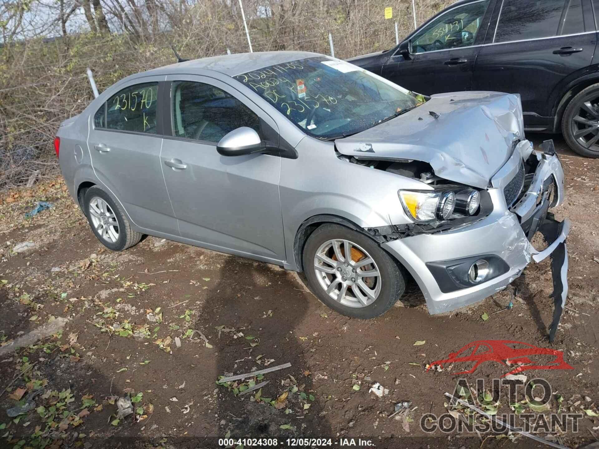 CHEVROLET SONIC 2014 - 1G1JC5SH4E4231570