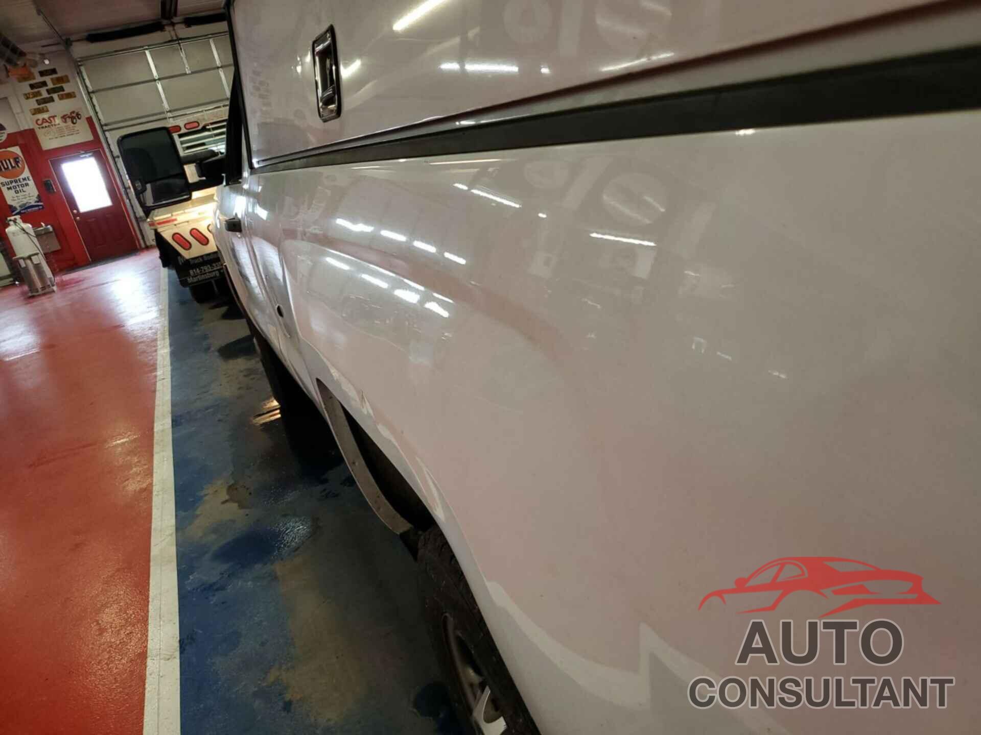 CHEVROLET SILVERADO 2500HD 2017 - 1GC0KUEG8HZ273945