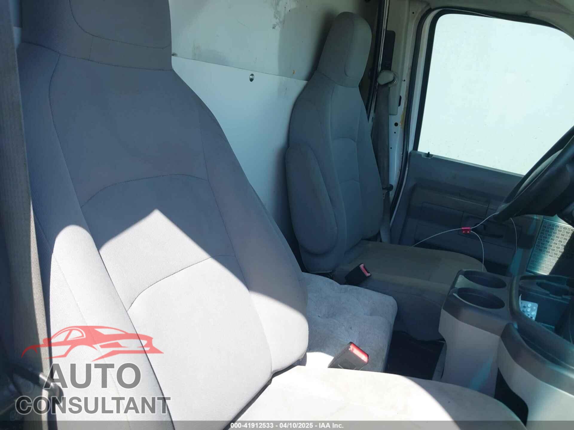FORD E-350 CUTAWAY 2011 - 1FDSE3FL1BDA83040