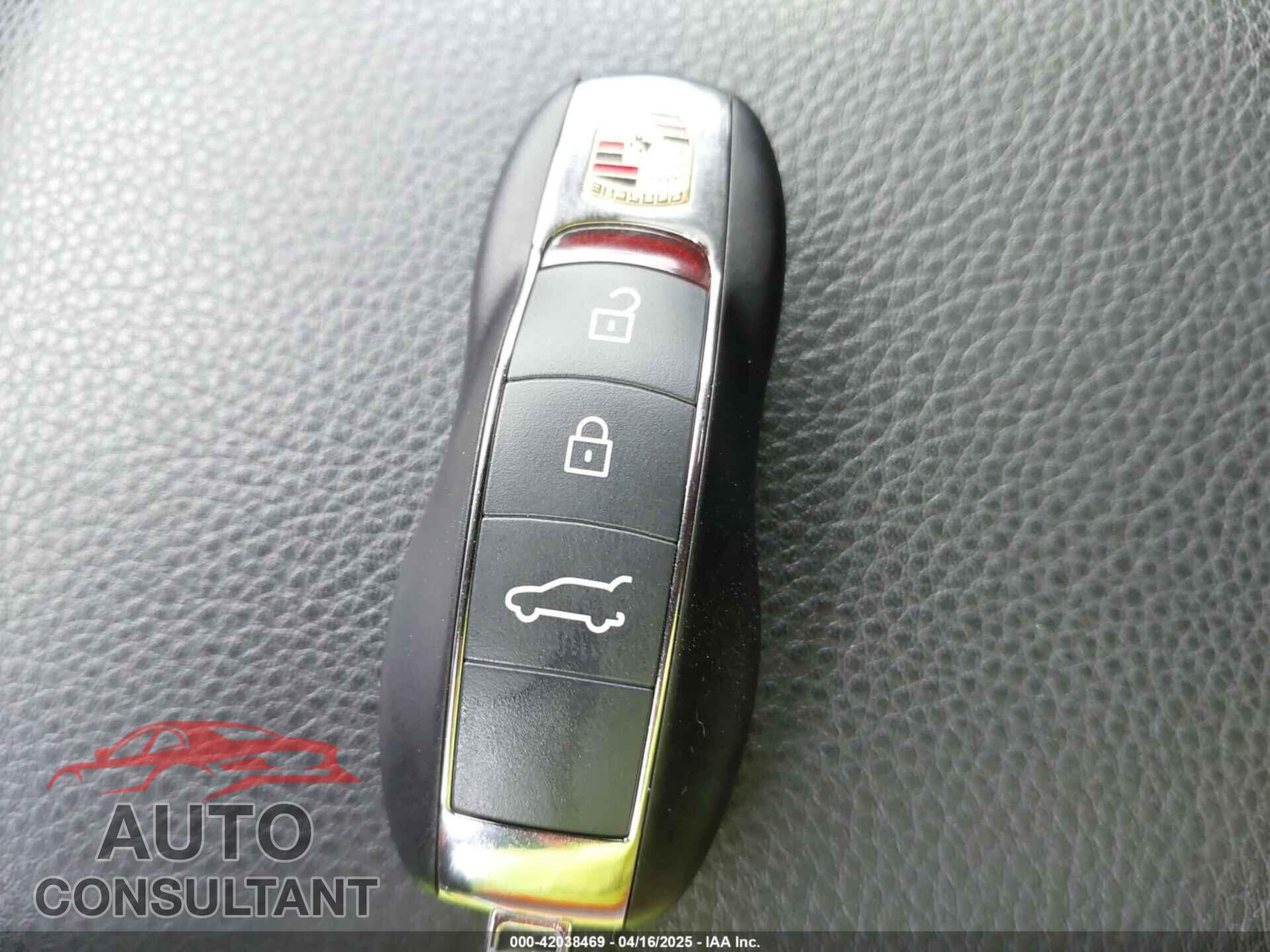 PORSCHE MACAN 2021 - WP1AA2A53MLB00846