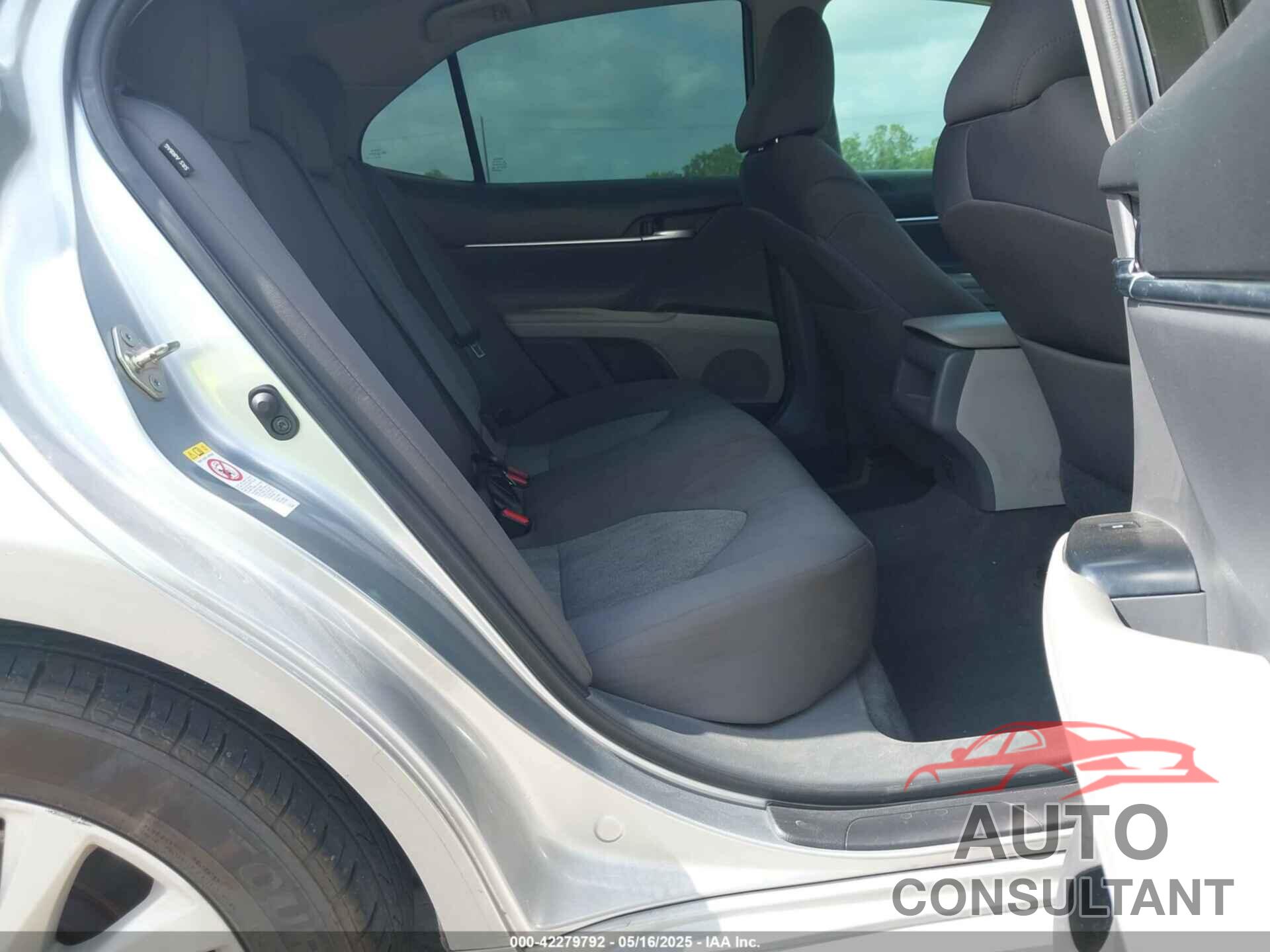 TOYOTA CAMRY 2018 - 4T1B11HK2JU150201